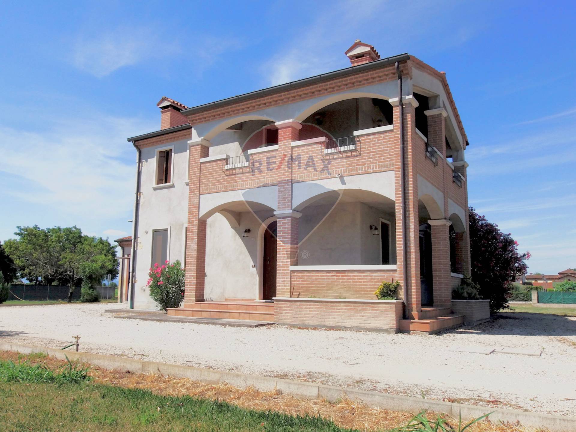 Villa POJANA MAGGIORE vendita    RE/MAX Top Brokers