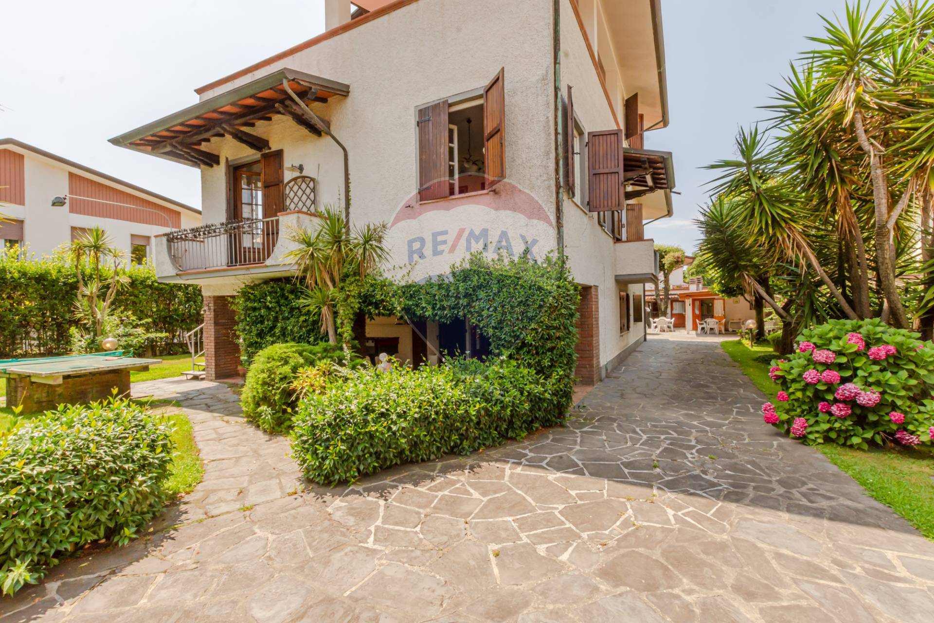  camaiore vendita quart: lido di camaiore re-max-quality-house