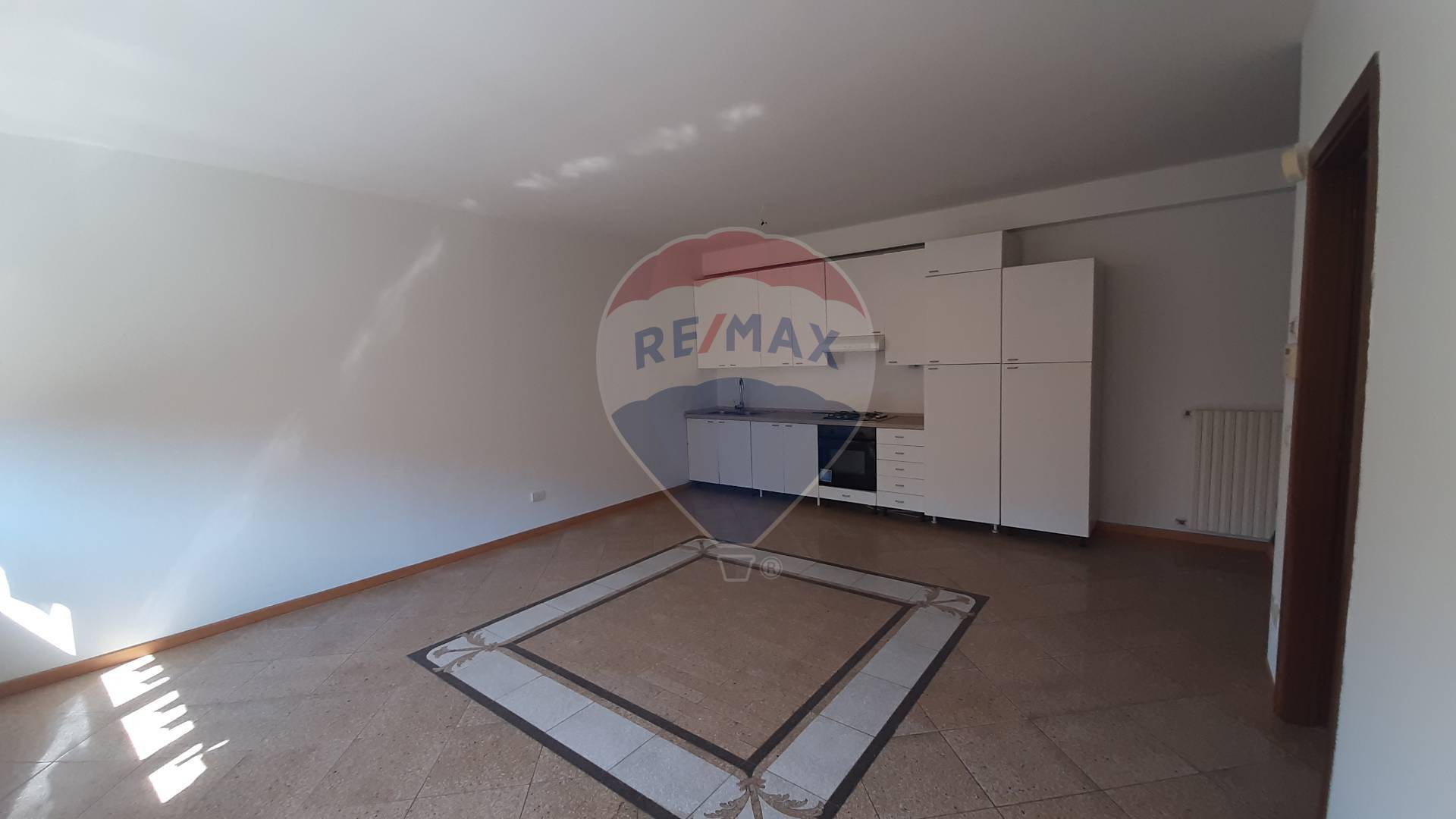 Appartamento SOIANO DEL LAGO vendita    RE/MAX Edilfin