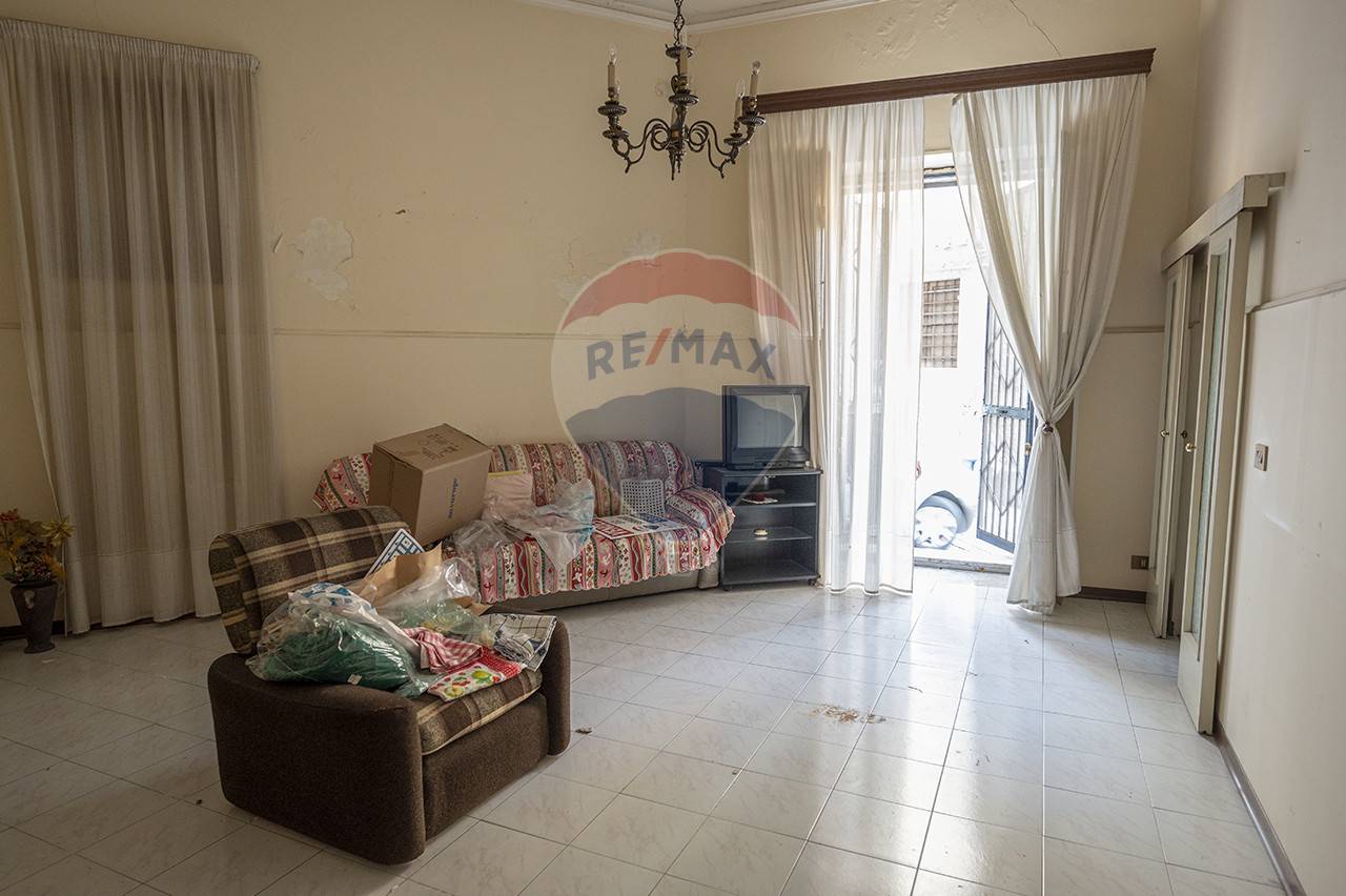 Villa Unifamiliare - Indipendente PATERNÒ vendita    RE/MAX Fly