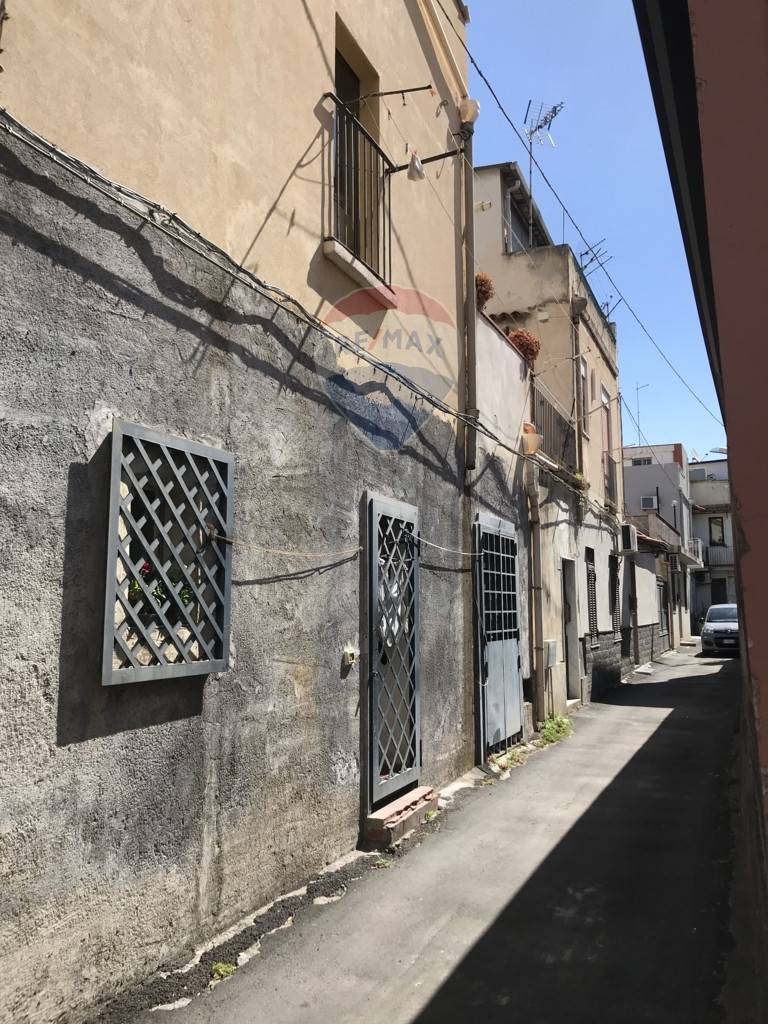  catania vendita quart: cibali re-max-city-home