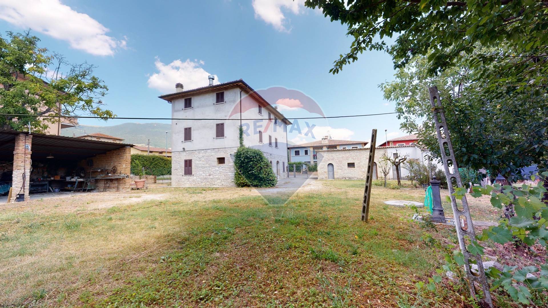  assisi vendita quart: rivotorto re/max famosa