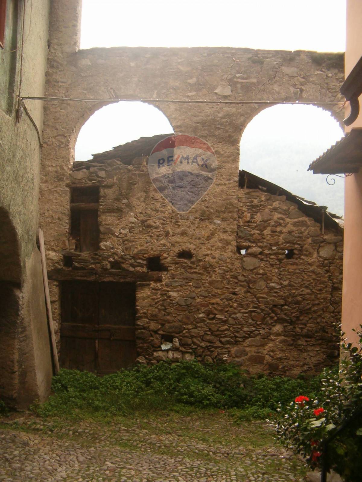 Rustico - Cascina MALONNO vendita    RE/MAX Expo 7