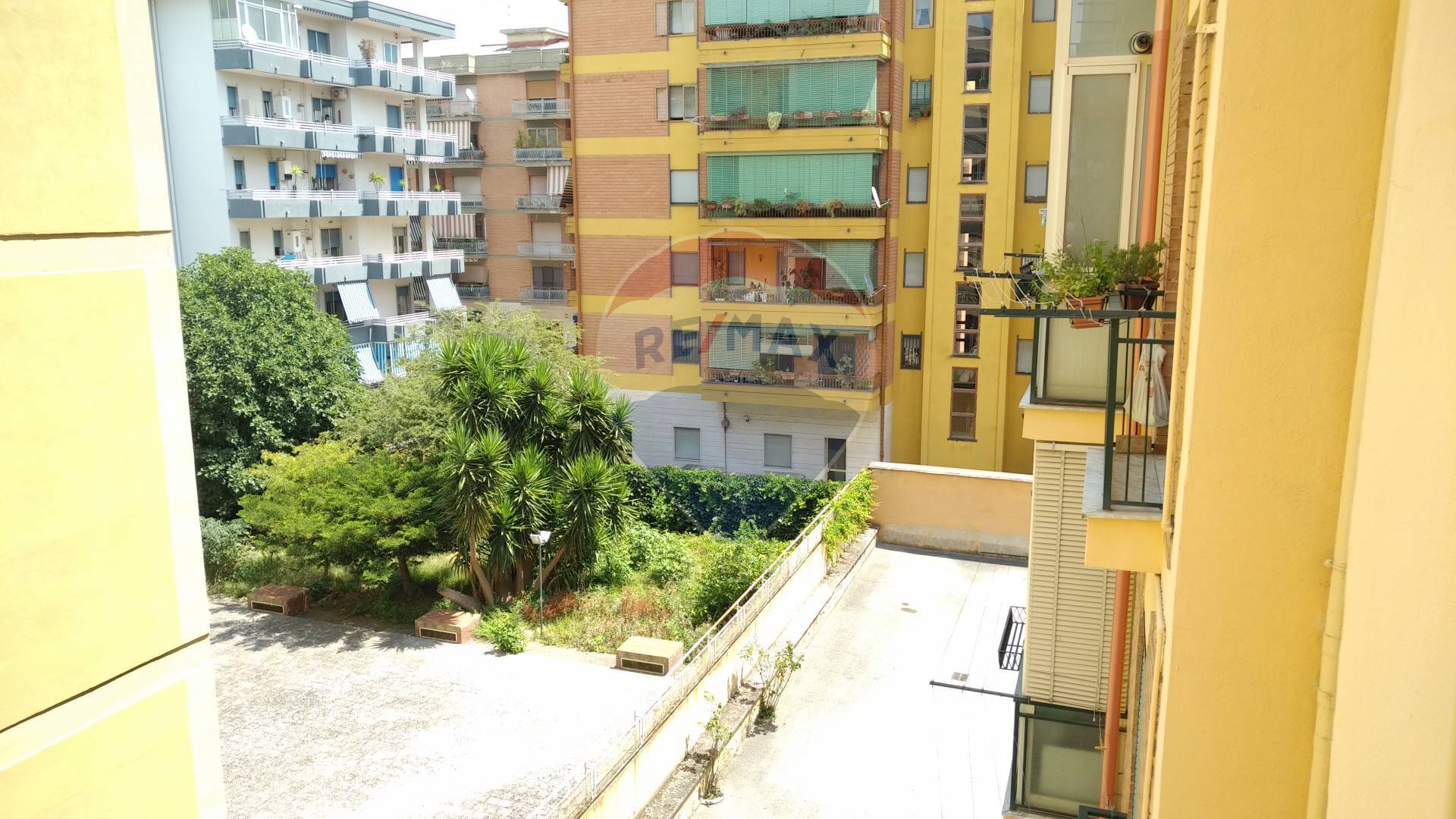  caserta vendita quart:  re/max divina