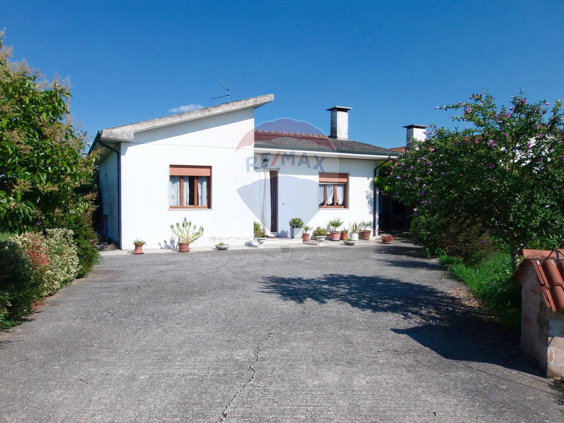 Villa Unifamiliare - Indipendente NOVENTA VICENTINA vendita  Are  RE/MAX Top Brokers