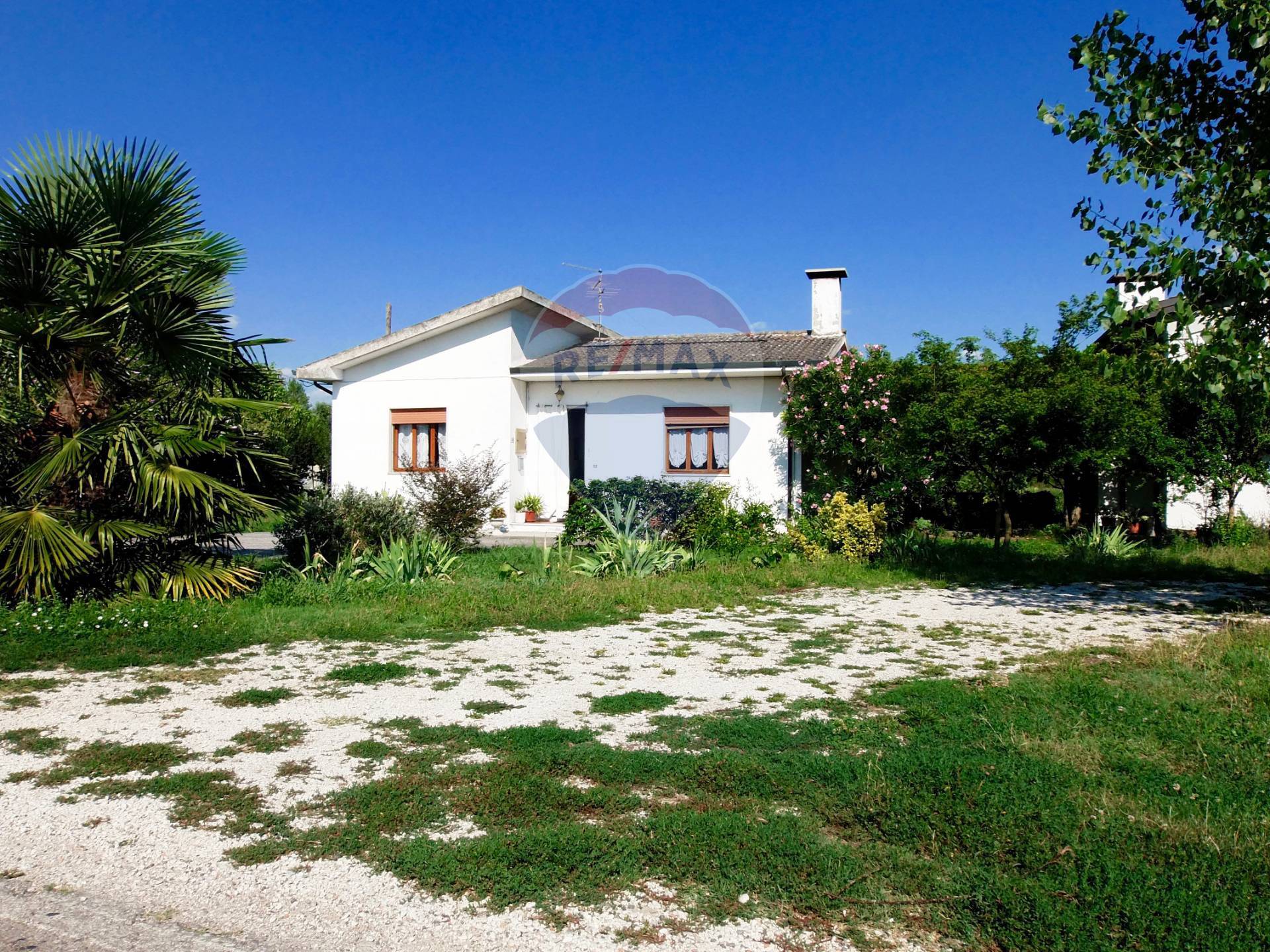 Villa Unifamiliare - Indipendente NOVENTA VICENTINA vendita  Are  RE/MAX Top Brokers