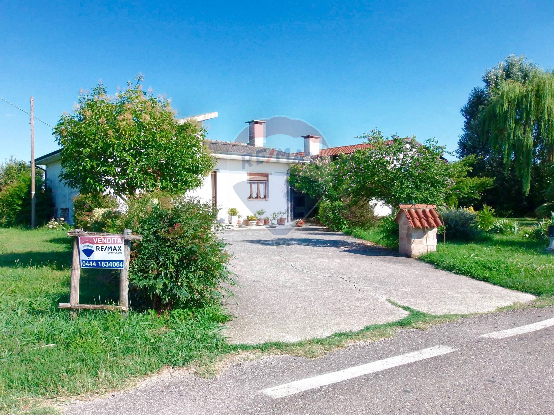 Villa Unifamiliare - Indipendente NOVENTA VICENTINA vendita  Are  RE/MAX Top Brokers