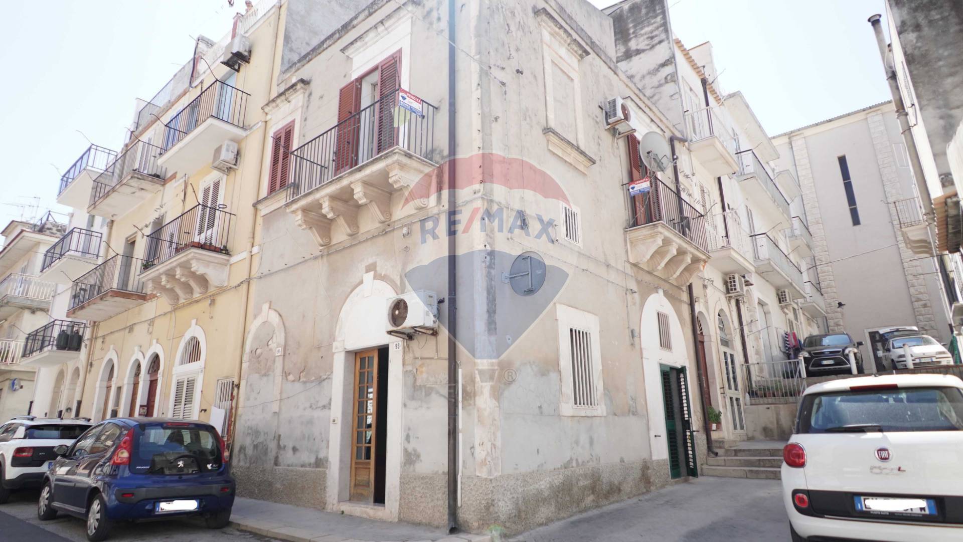 Villa Unifamiliare - Indipendente SCICLI vendita  Centro  RE/MAX Prima Classe