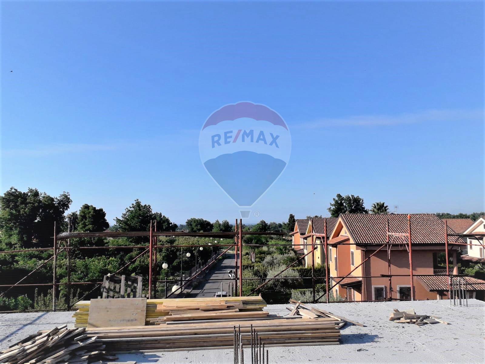  taormina vendita quart: trappitello re-max-crea-casa