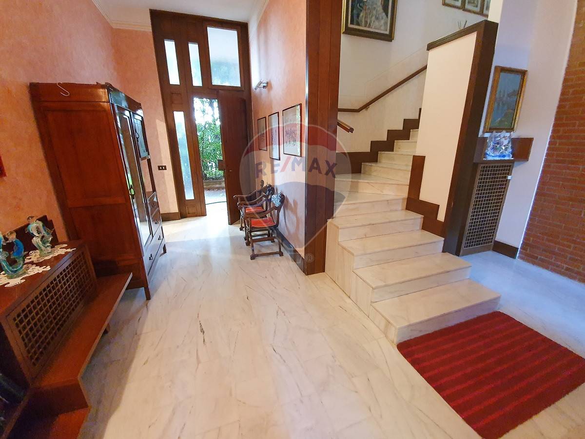 Villa COLOGNOLA AI COLLI vendita  San Zeno  RE/MAX Top Elegance