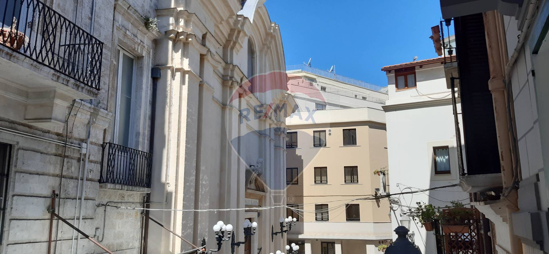 Negozio - Loc.Com. BARI affitto  Città Vecchia  RE/MAX Acquachiara