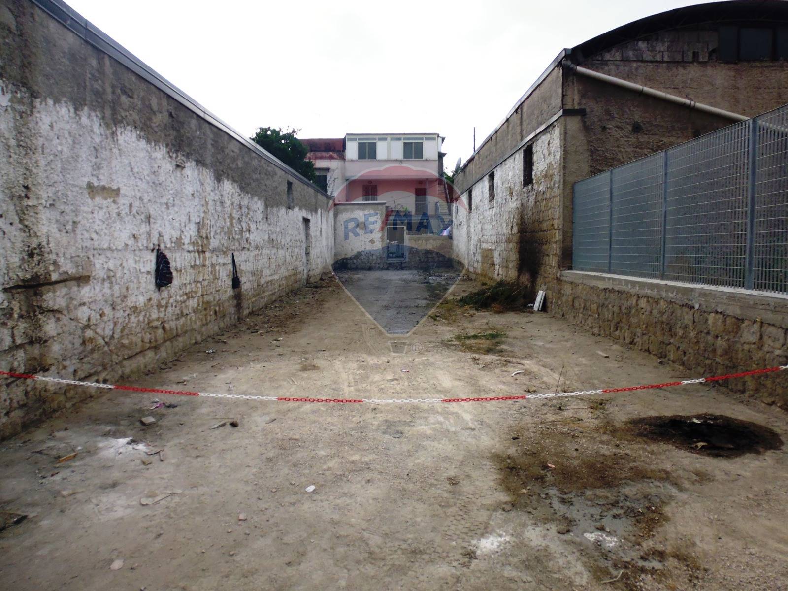 Terreno NAPOLI affitto  San Pietro a Patierno  RE/MAX Advisor