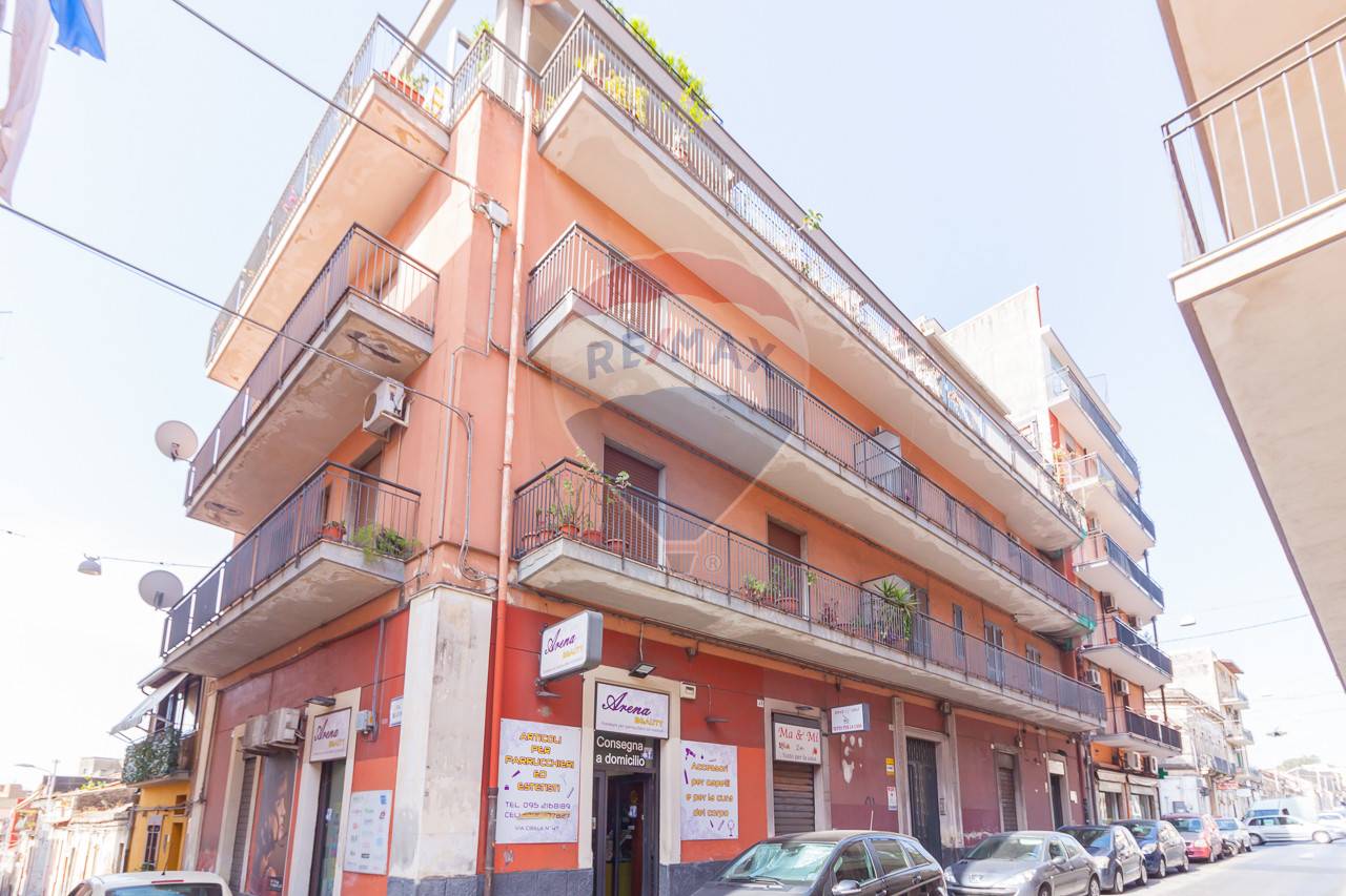  catania vendita quart: viale rapisardi re-max-city-home