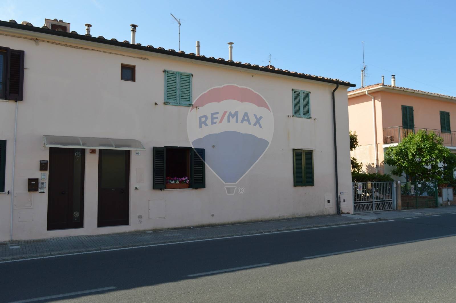  cecina vendita quart: cecina mare re/max premiere