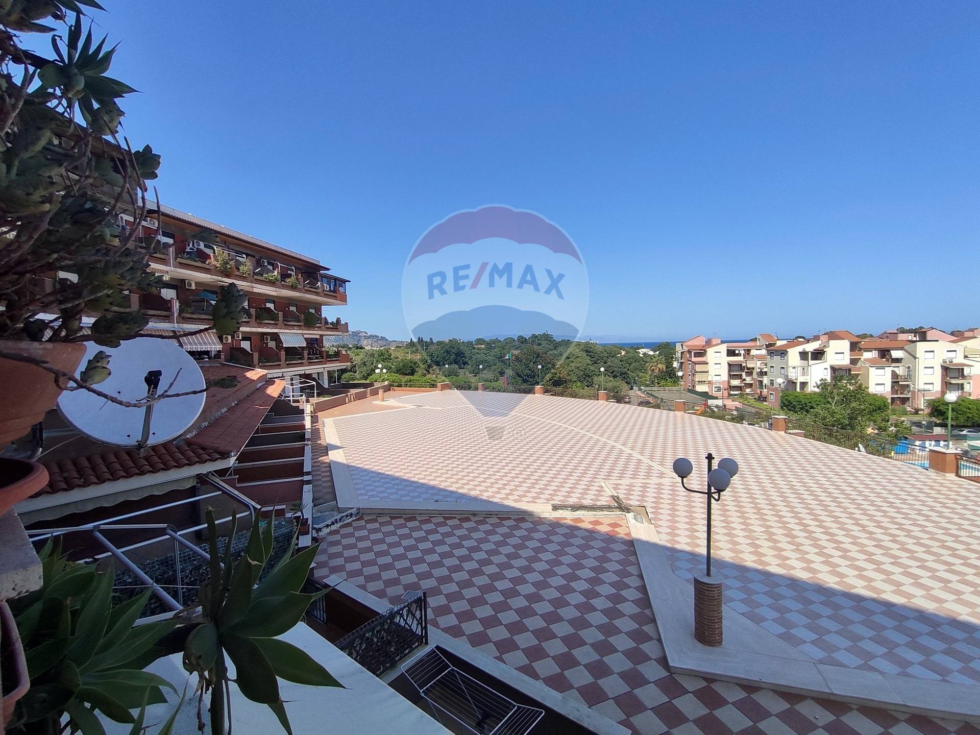 Appartamento GIARDINI-NAXOS vendita  Pietre Nere  RE/MAX Kleos