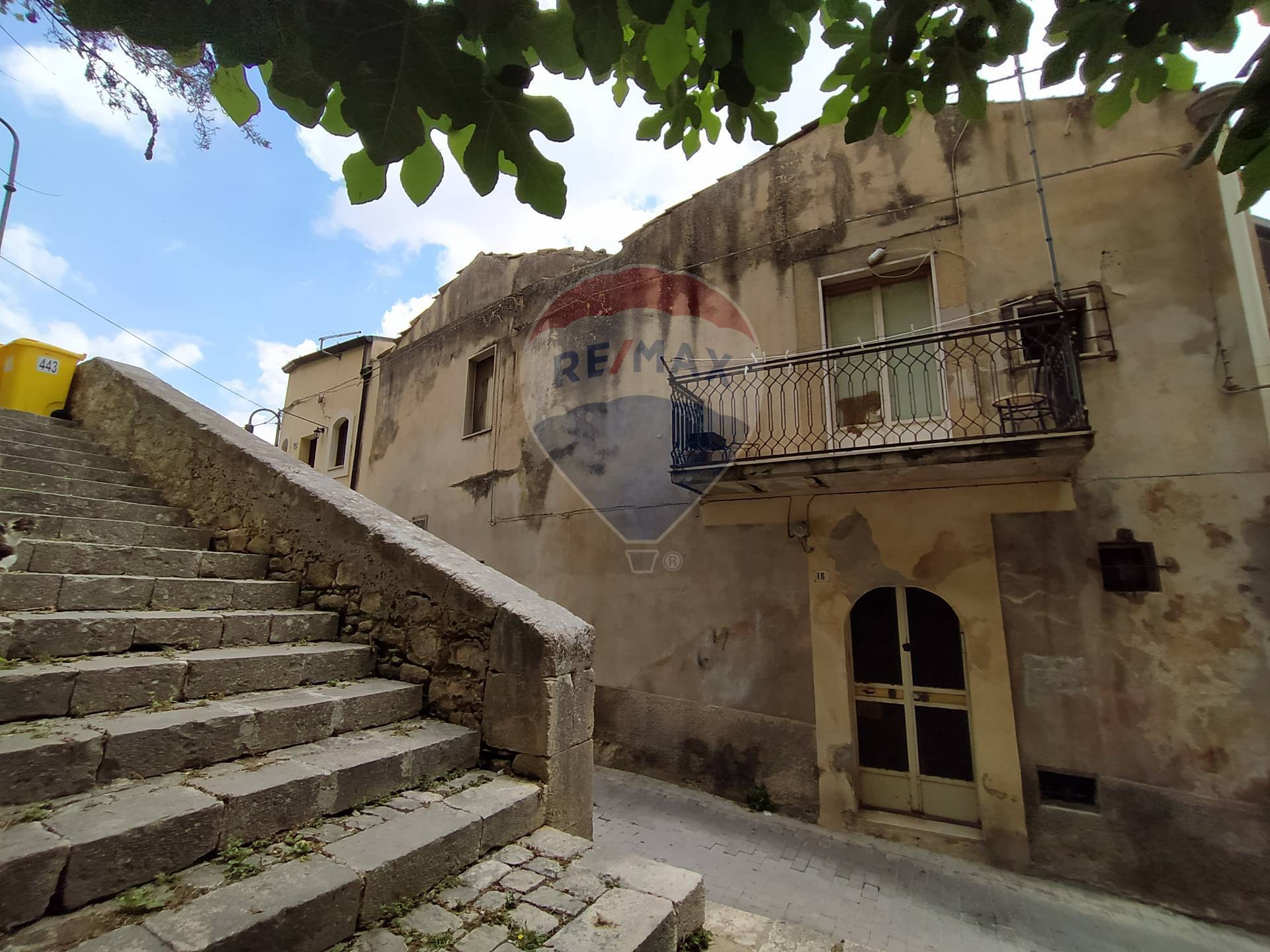  modica vendita quart: centro storico re/max prima classe