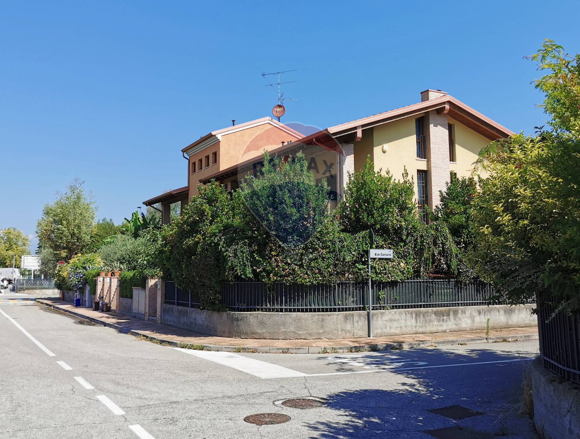 Villa DESENZANO DEL GARDA vendita    RE/MAX Expo