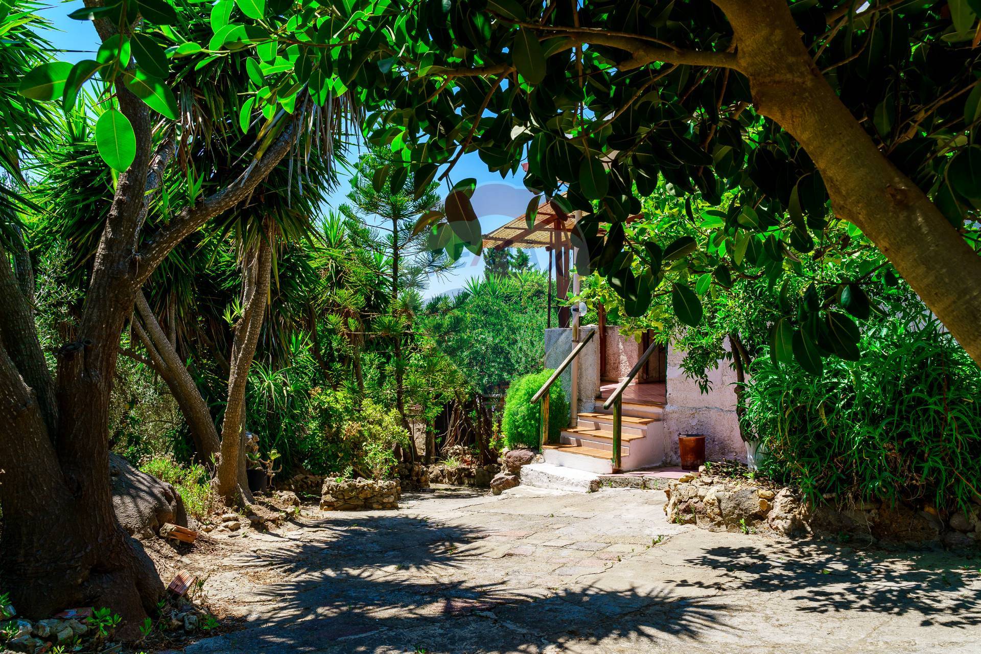 Villa ITALIA vendita    RE/MAX Incontro