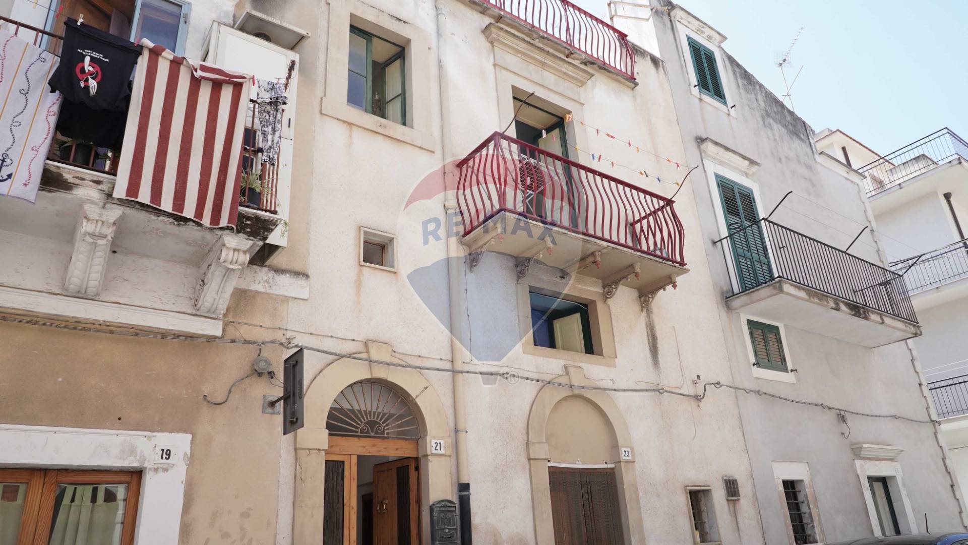 Villa Unifamiliare - Indipendente SCICLI vendita  Centro  RE/MAX Prima Classe