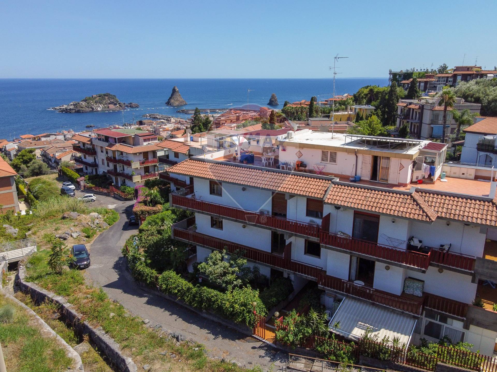  aci-castello vendita quart: acitrezza re-max-estates