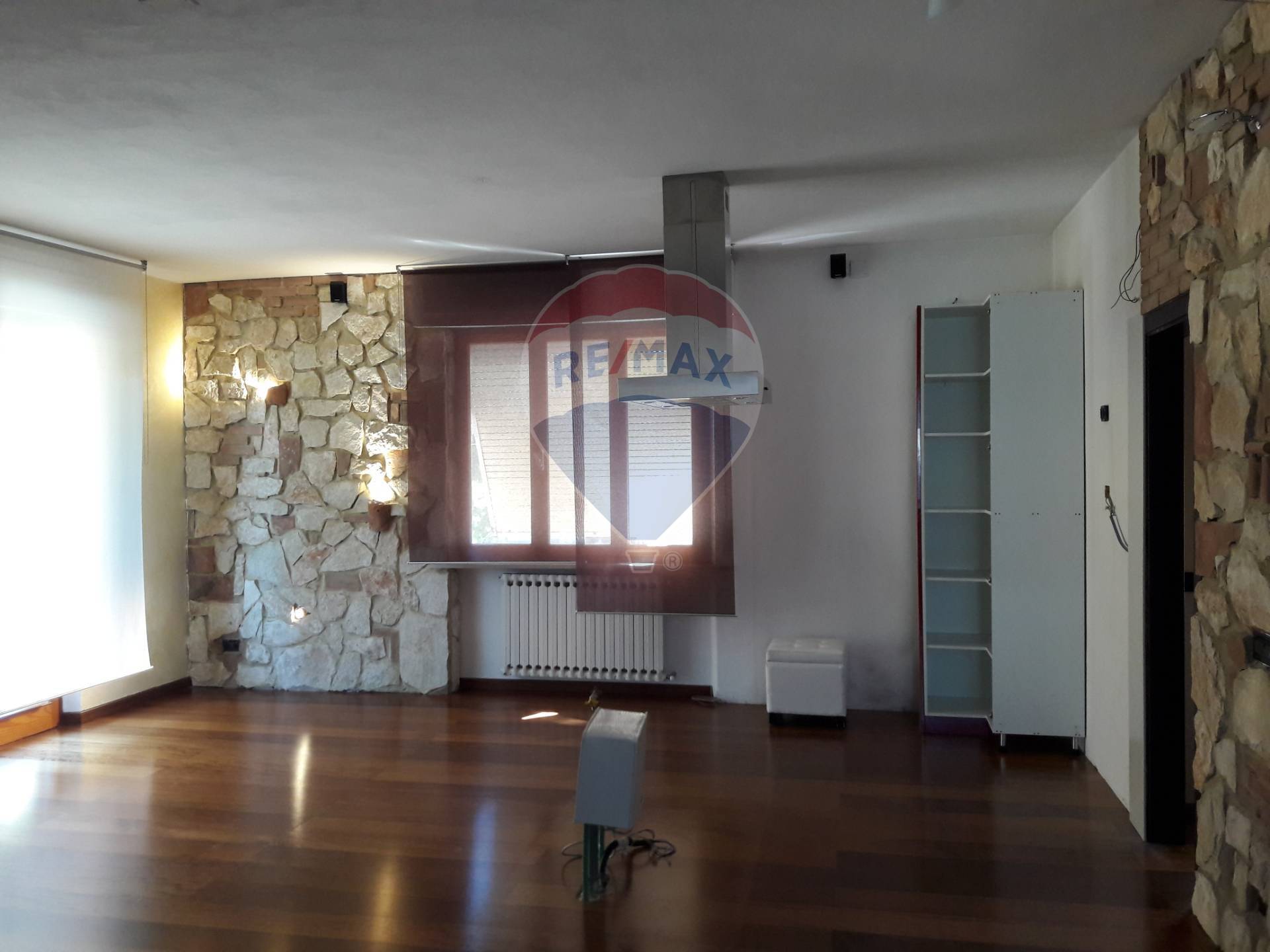 Appartamento MONTECATINI VAL DI CECINA vendita  Ponteginori  RE/MAX Premiere