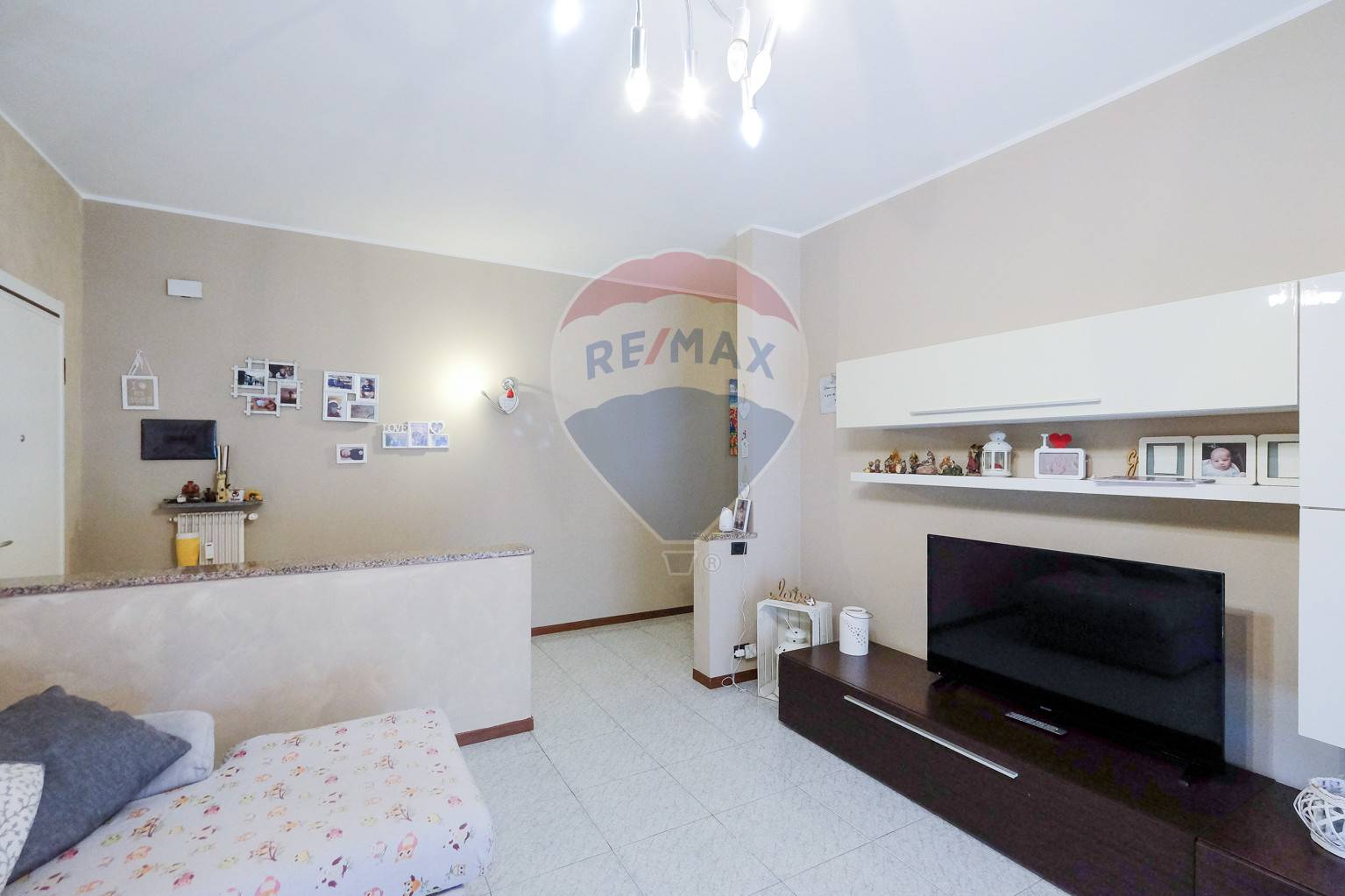 Appartamento PRESEZZO vendita    RE/MAX Expo