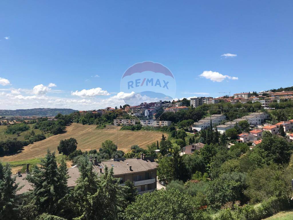 Appartamento CASTELFIDARDO vendita    RE/MAX Centro Casa