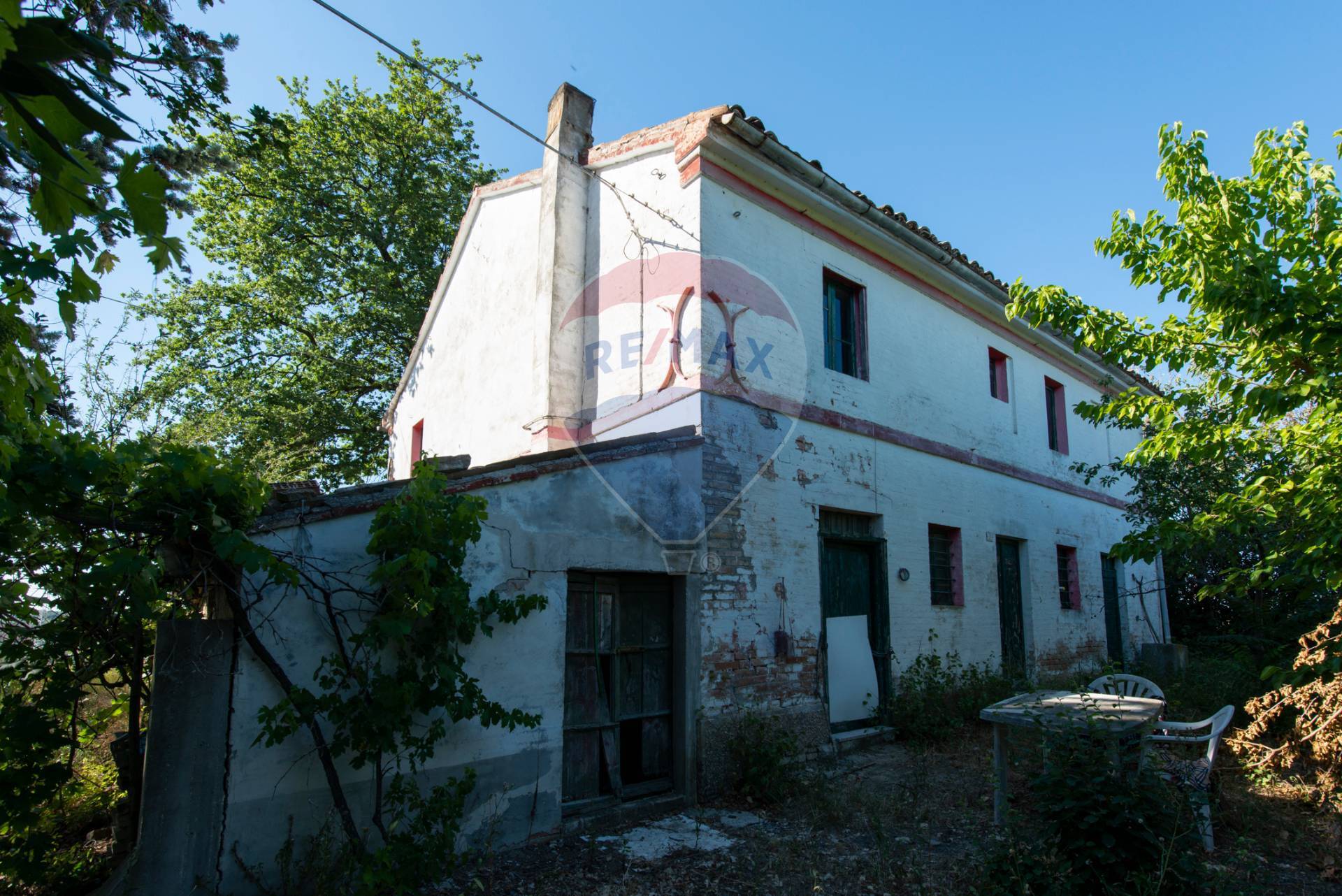 Rustico - Cascina MONTE SAN VITO vendita    RE/MAX Master Class
