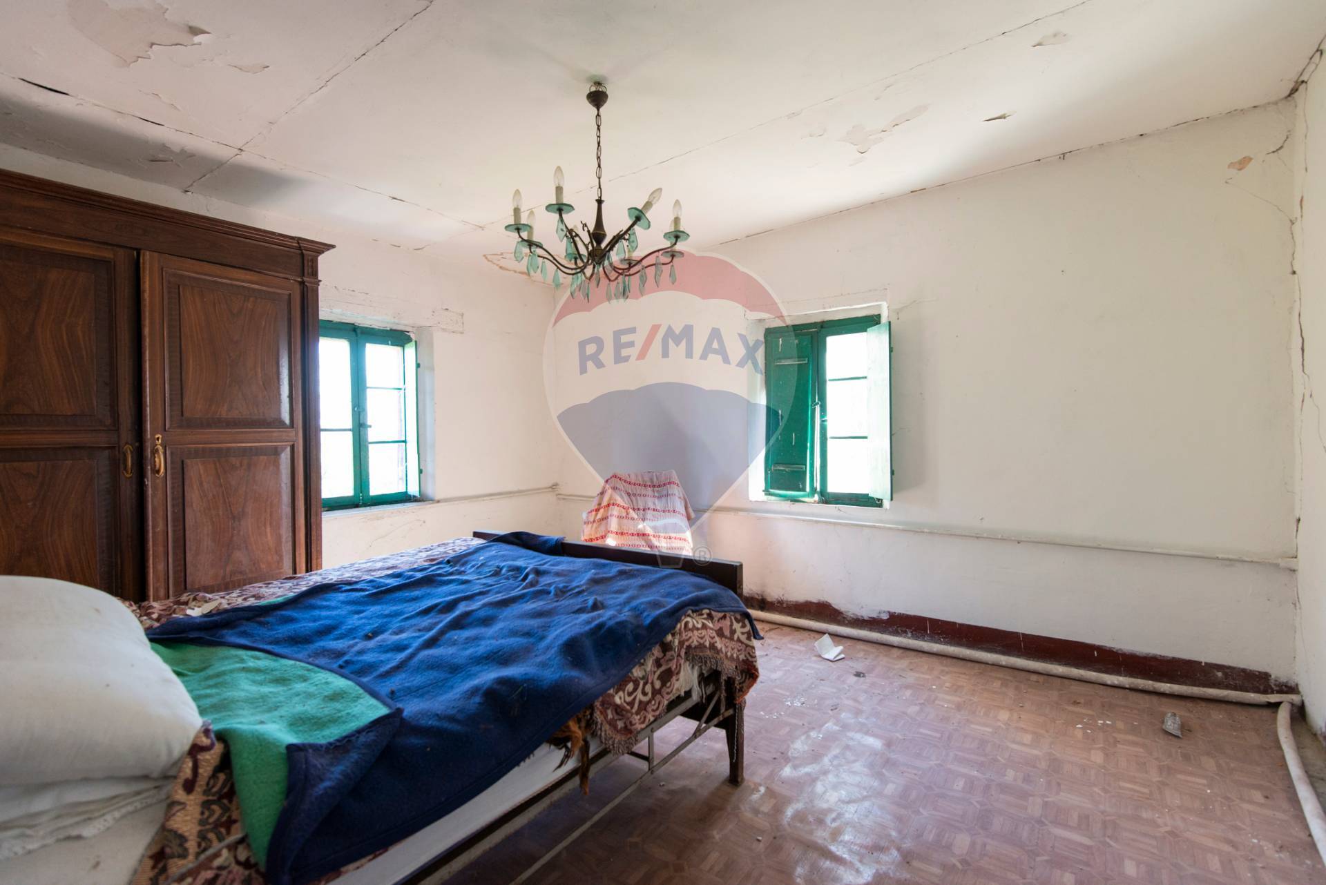  monte-san-vito vendita quart:  re-max-master-class