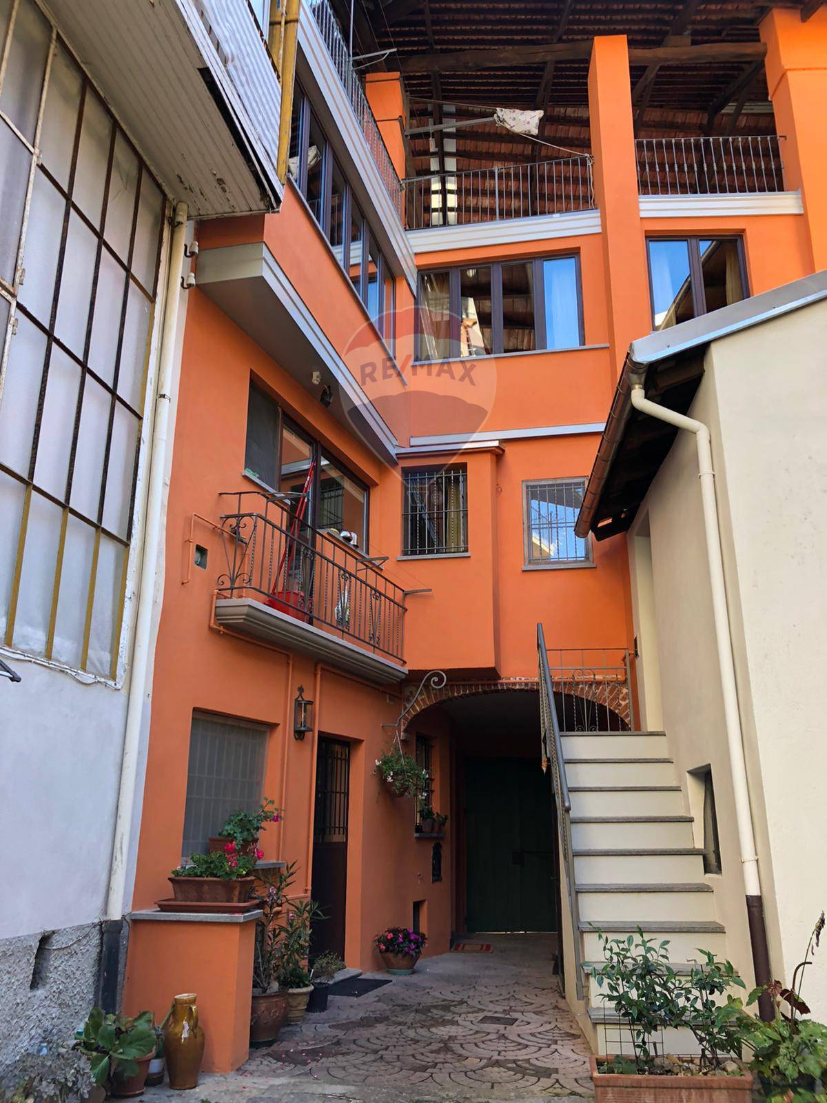 Villa Bifamiliare SAGLIANO MICCA vendita    RE/MAX Unit