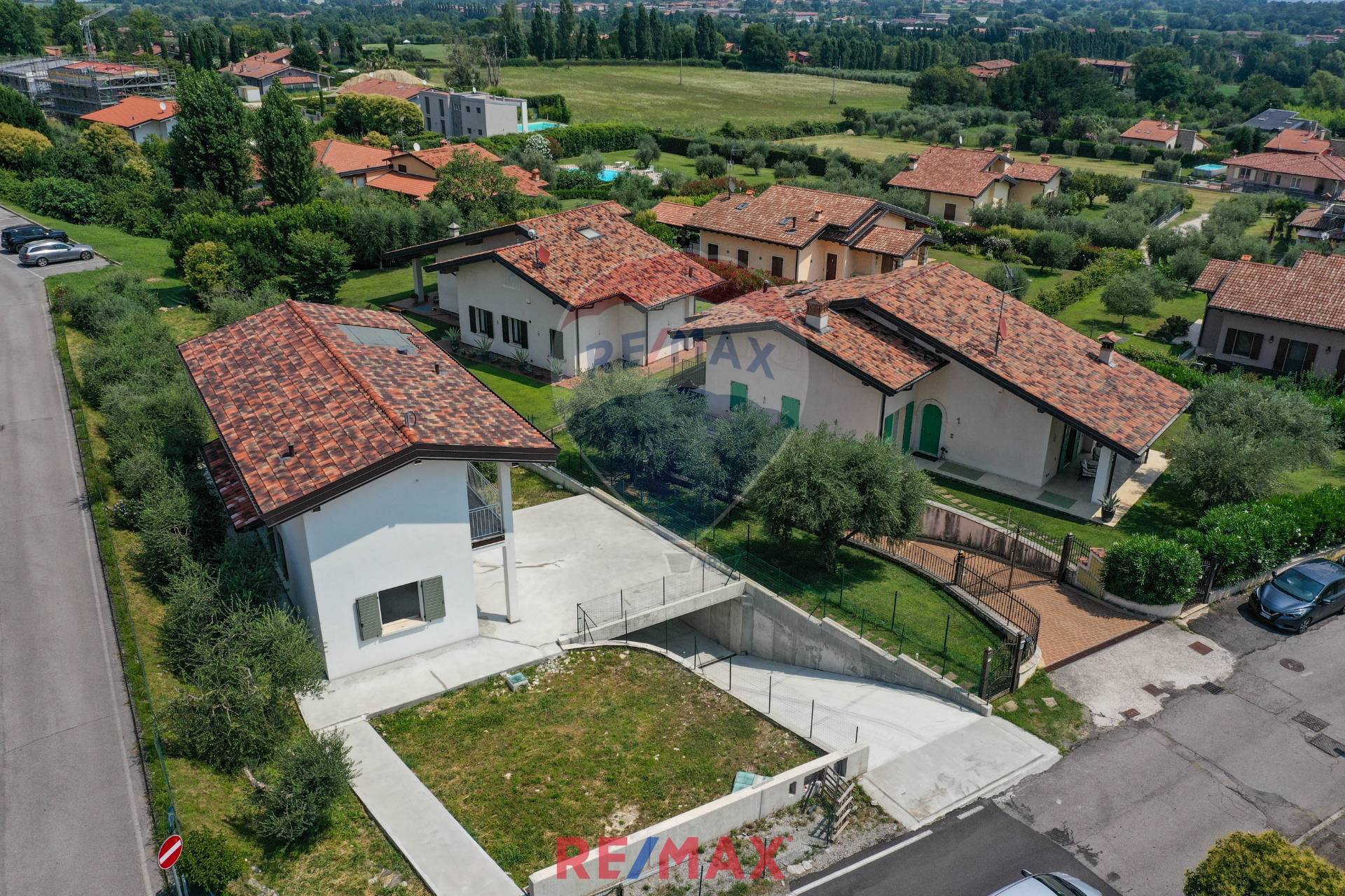 Villa SOIANO DEL LAGO vendita    RE/MAX Edilfin