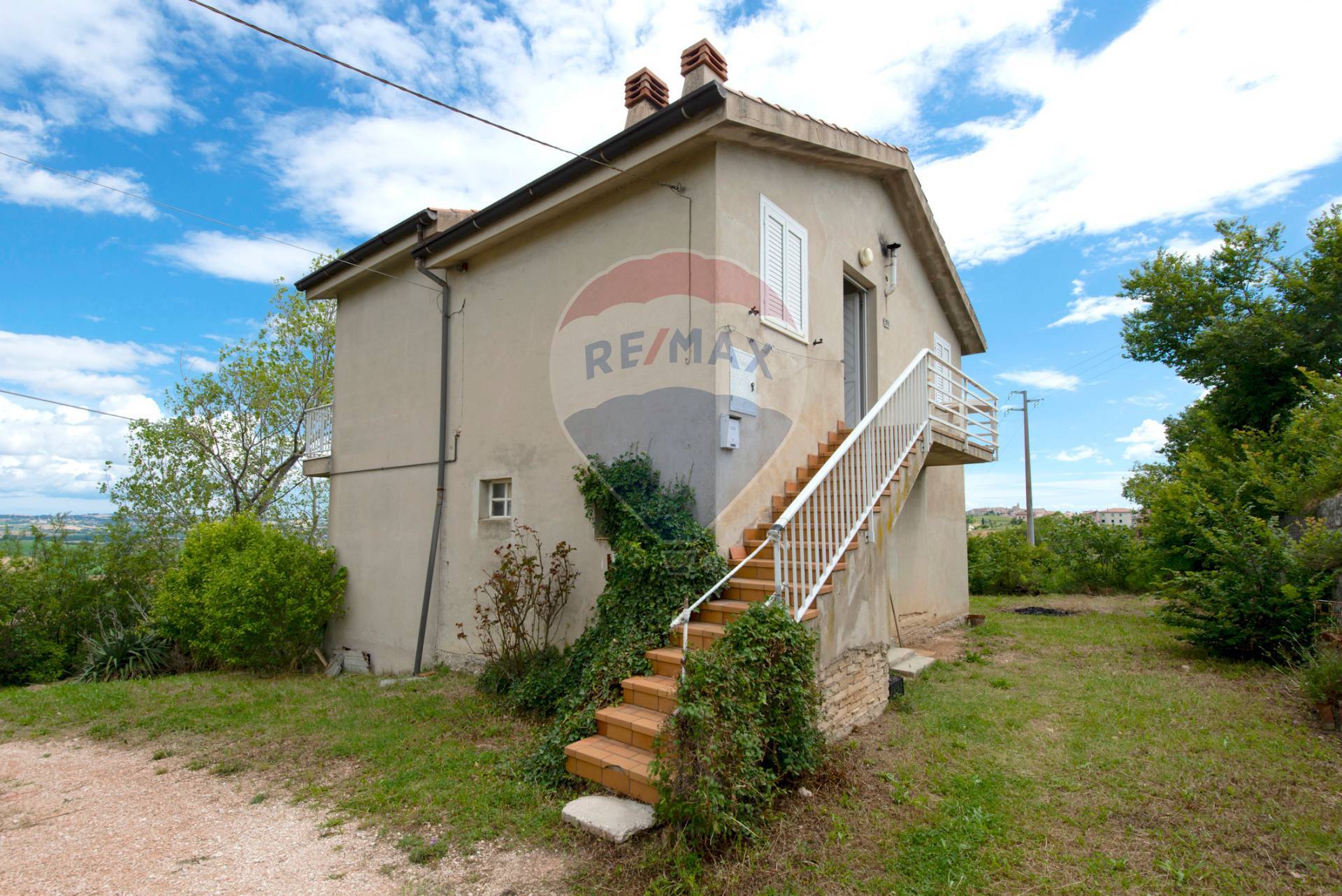  monte san giusto vendita quart:  re/max master class