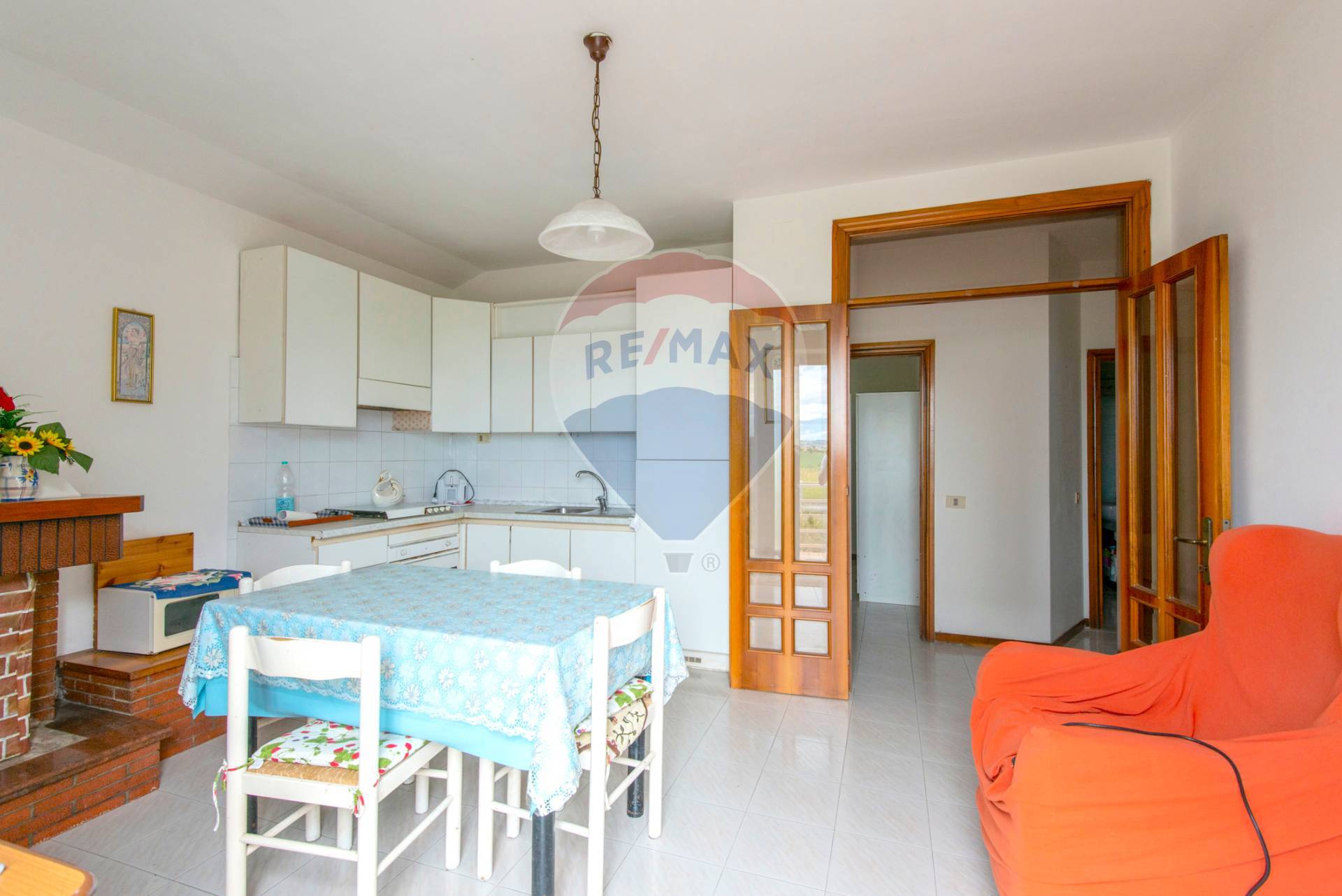 Villa Unifamiliare - Indipendente MONTE SAN GIUSTO vendita    RE/MAX Master Class