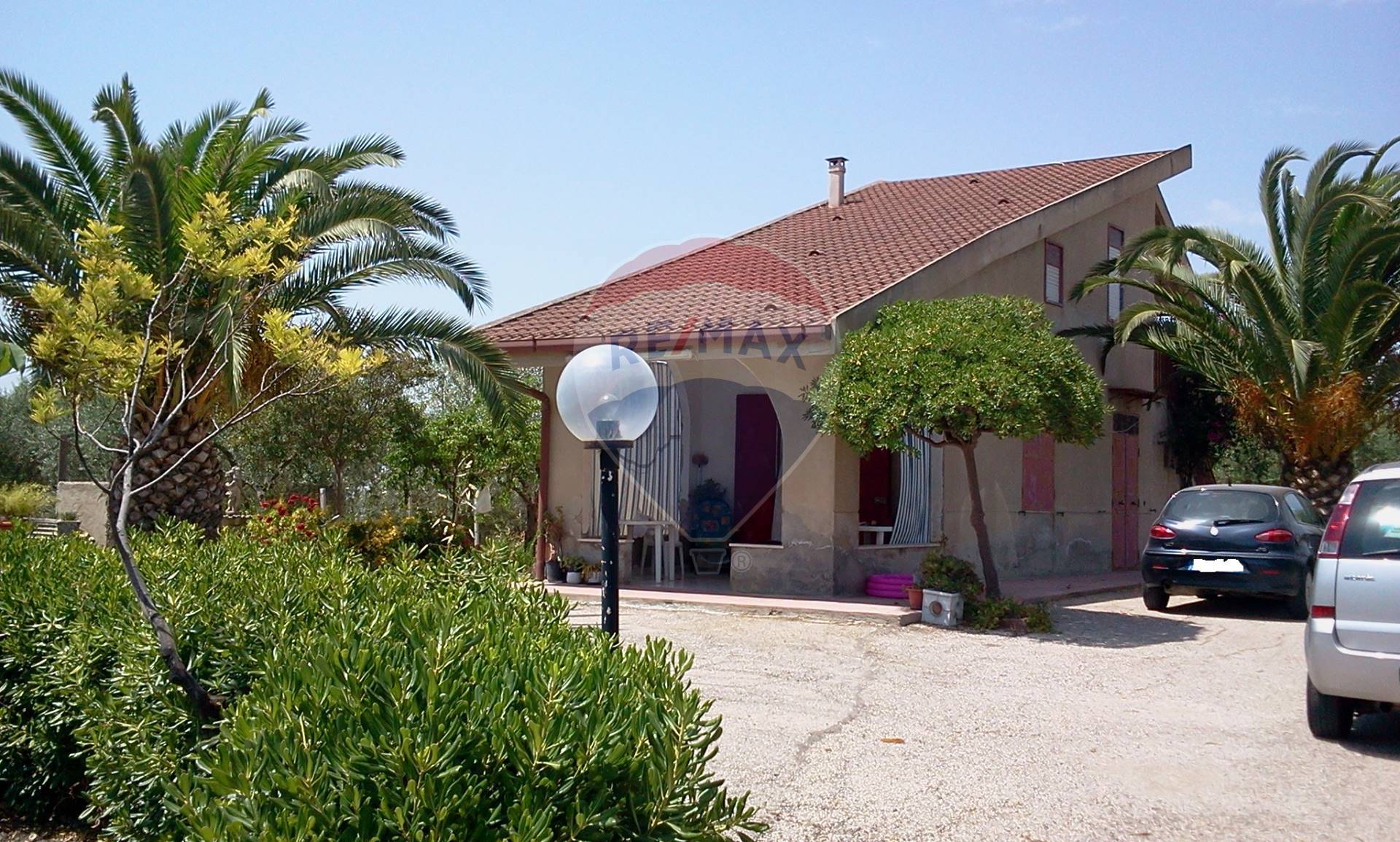  riesi vendita quart:  re/max city home