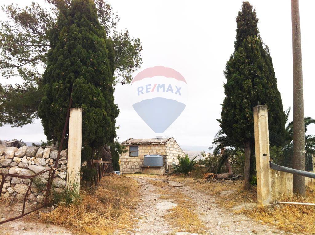 Rustico - Cascina CHIARAMONTE GULFI vendita    RE/MAX Prima Classe