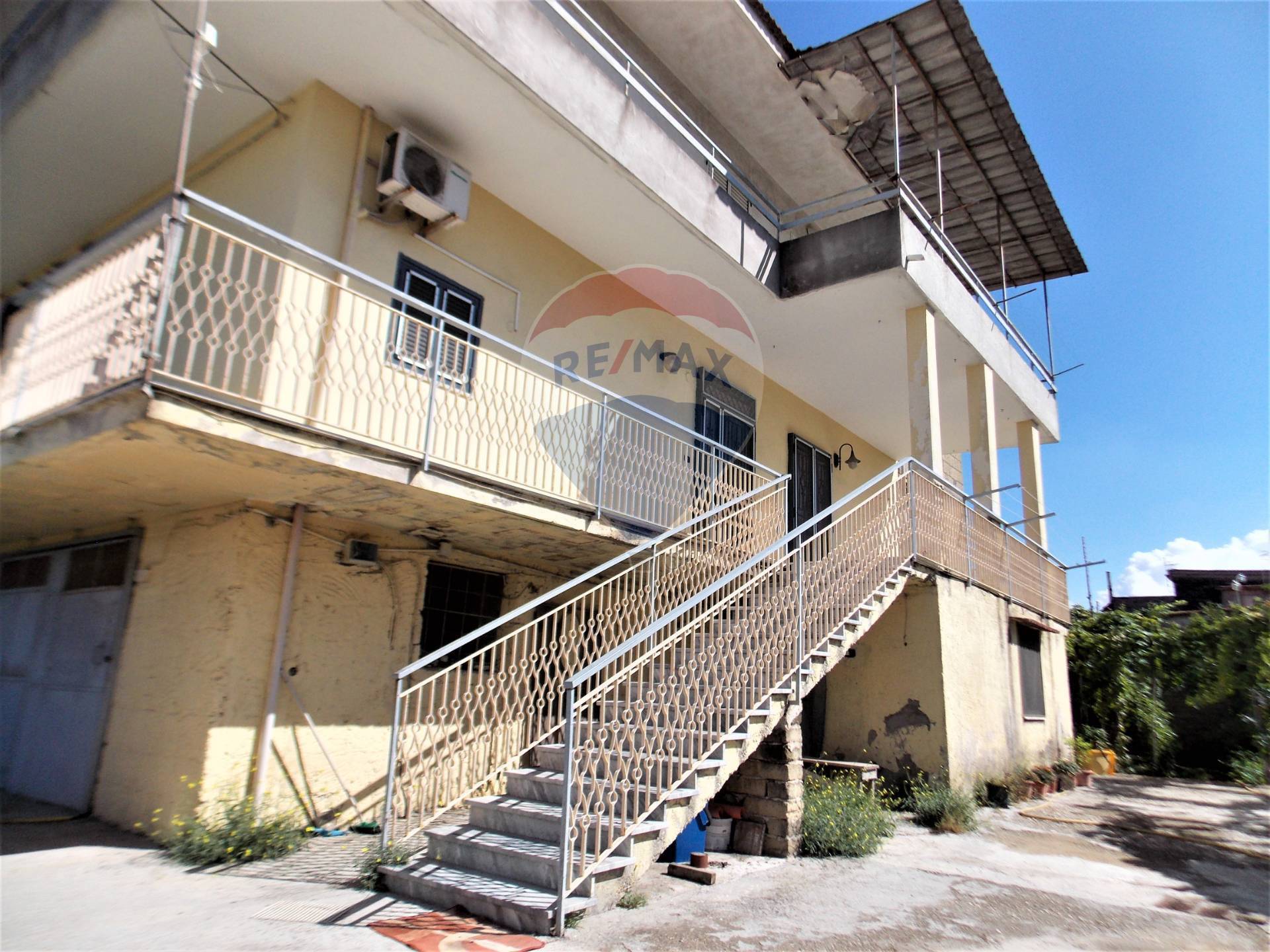 Villa ACERRA vendita    RE/MAX Trilogy