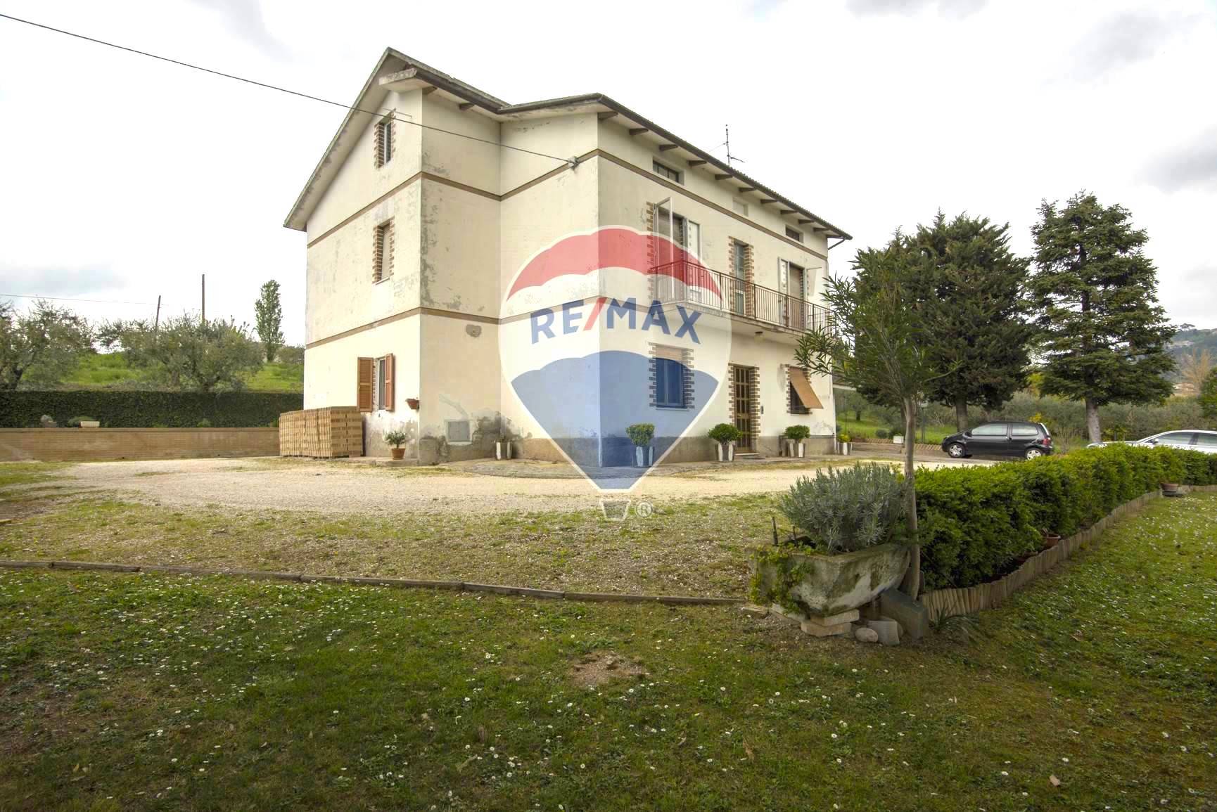  recanati vendita quart:  re/max master class