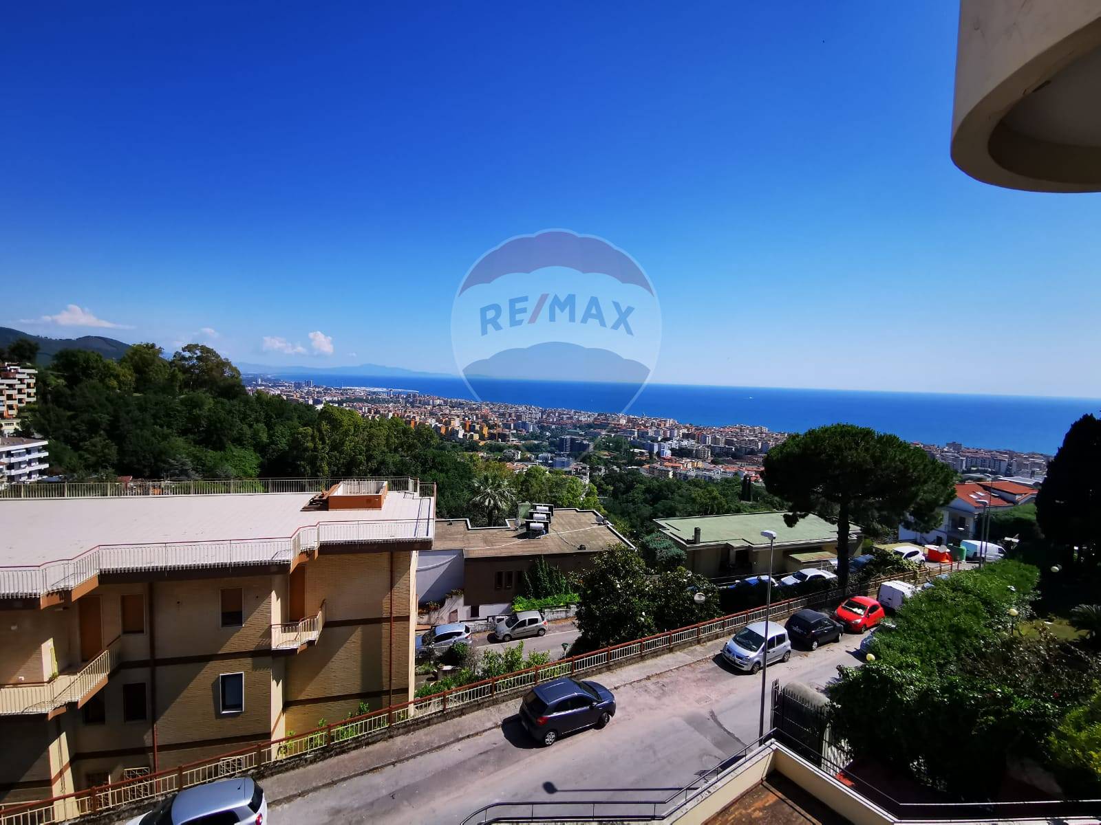  salerno vendita quart: torrione alto e sala abbagnano re/max incentro