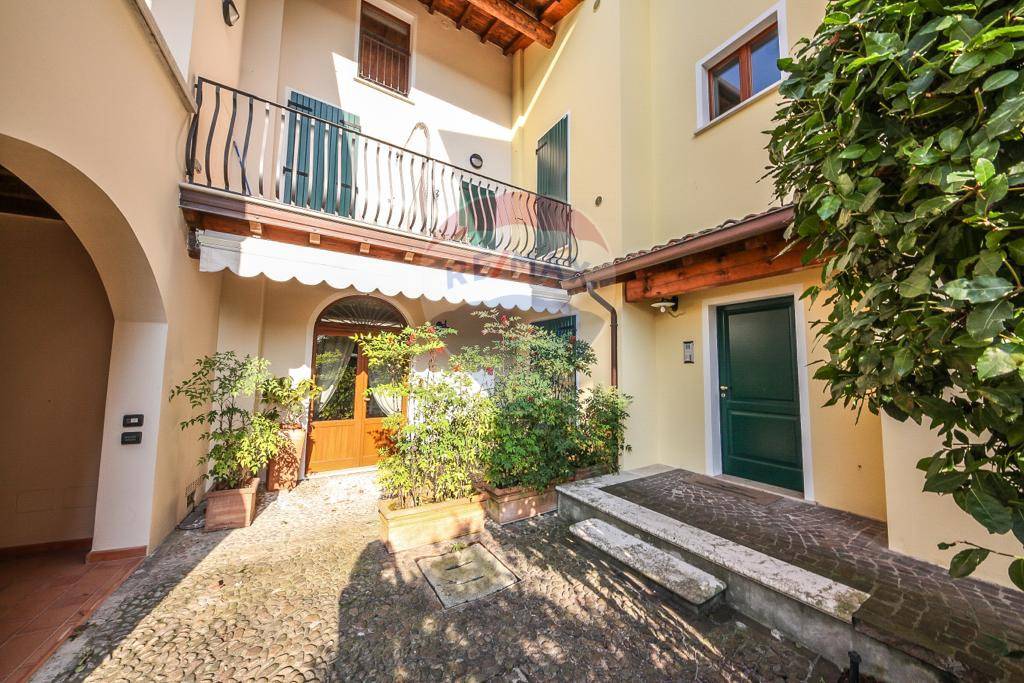  san-felice-del-benaco vendita quart:  re-max-edilfin