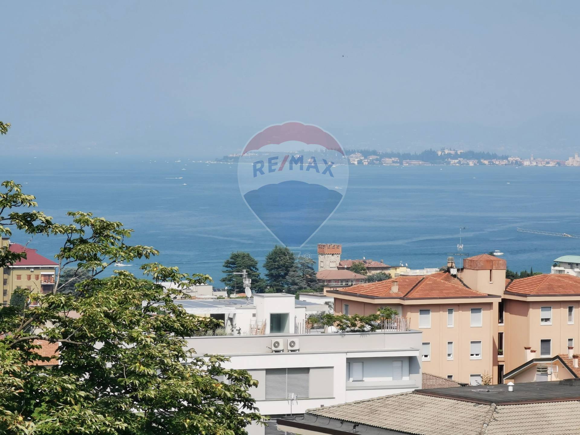  desenzano del garda vendita quart:  re/max expo 7