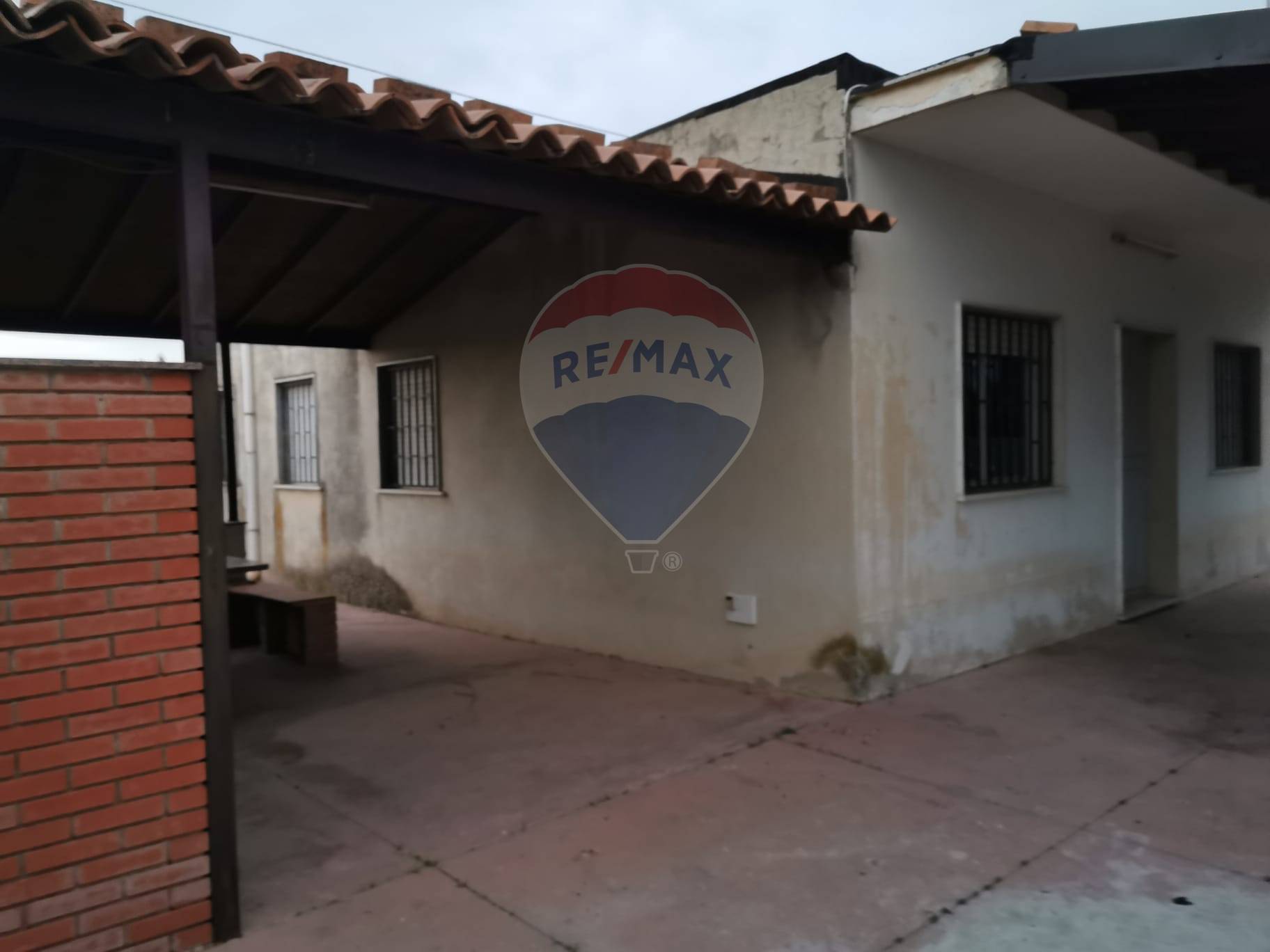  vittoria vendita quart:  re-max-prima-classe