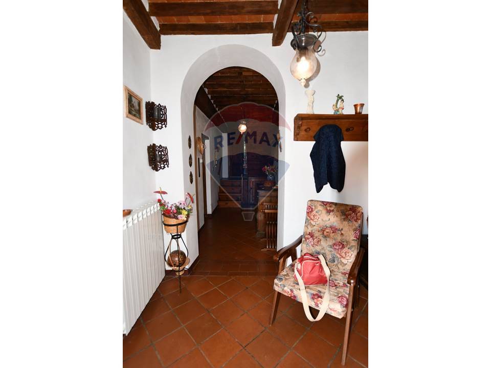 Villa Bifamiliare BAGNI DI LUCCA vendita  Monti di Villa  RE/MAX Domus Consulting