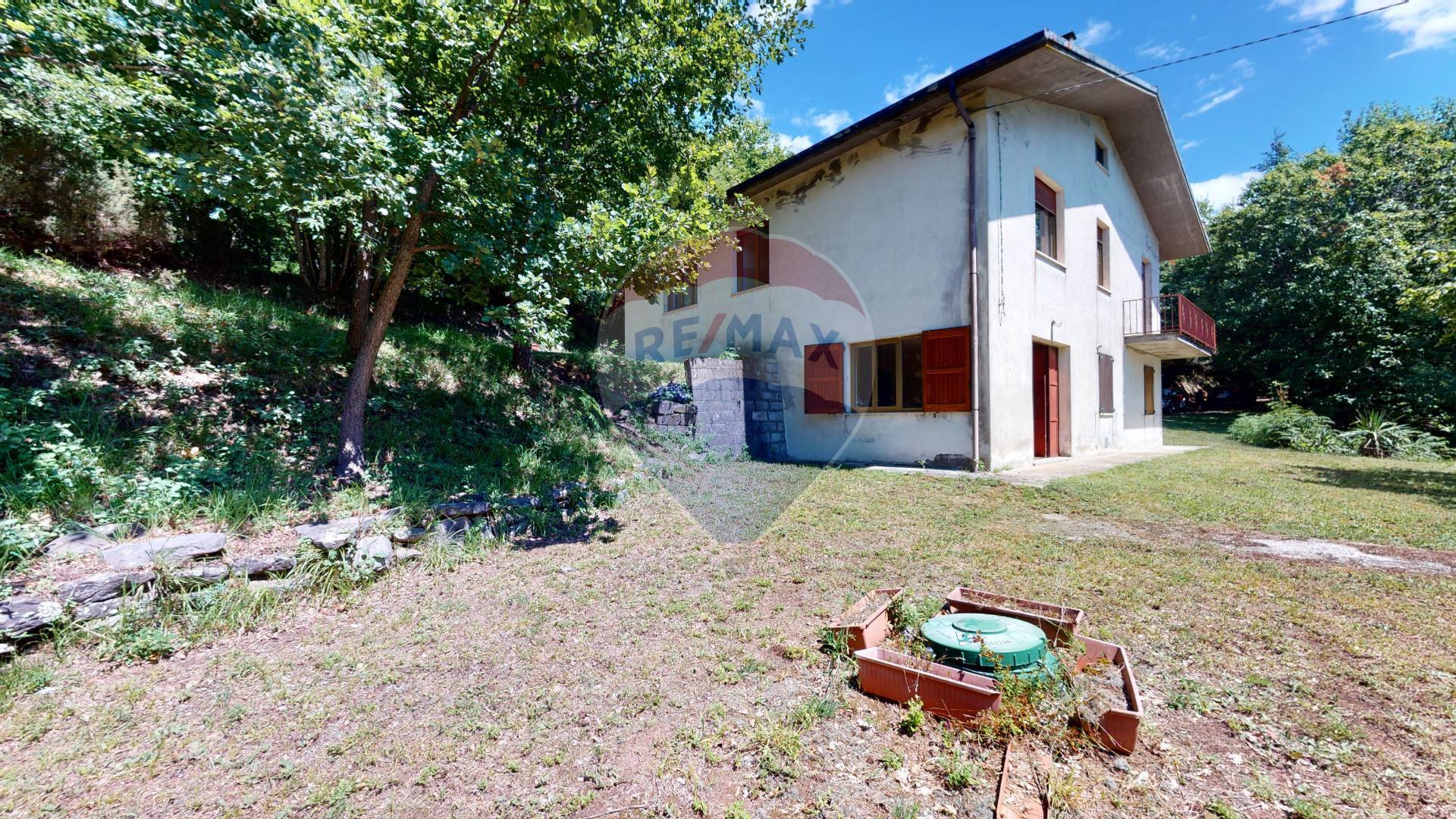 Villa BARGA vendita  Albiano  RE/MAX Quality House