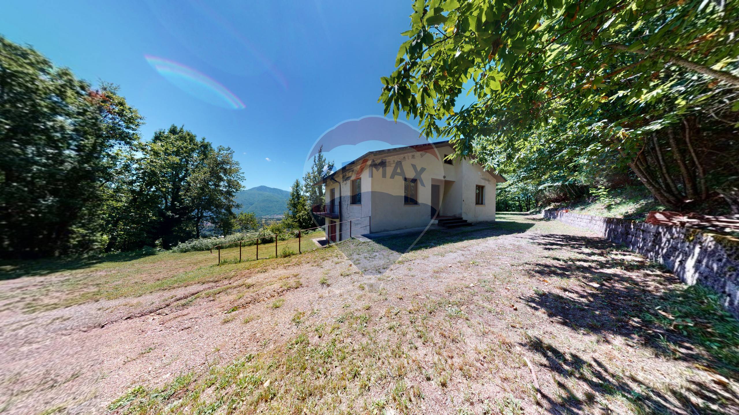 Villa BARGA vendita  Albiano  RE/MAX Quality House