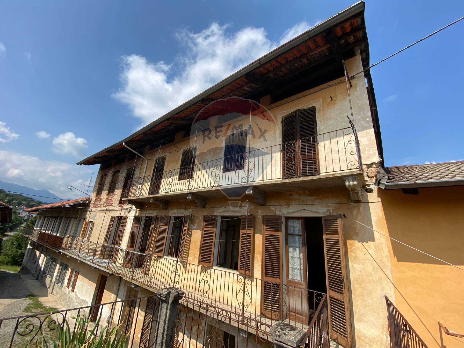 Rustico - Cascina CASAPINTA vendita    RE/MAX Unit