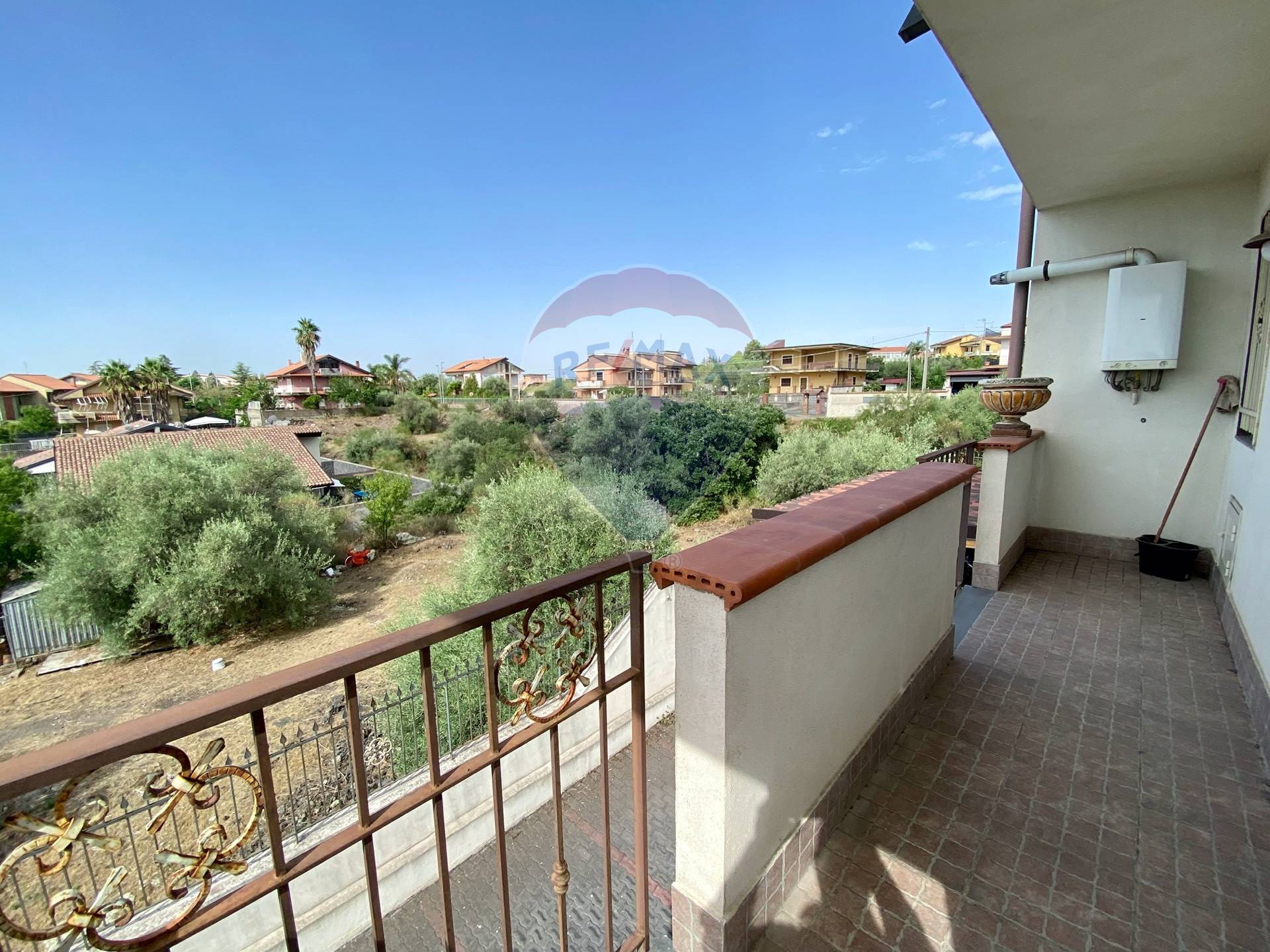 Villa SAN PIETRO CLARENZA vendita    RE/MAX Realizza