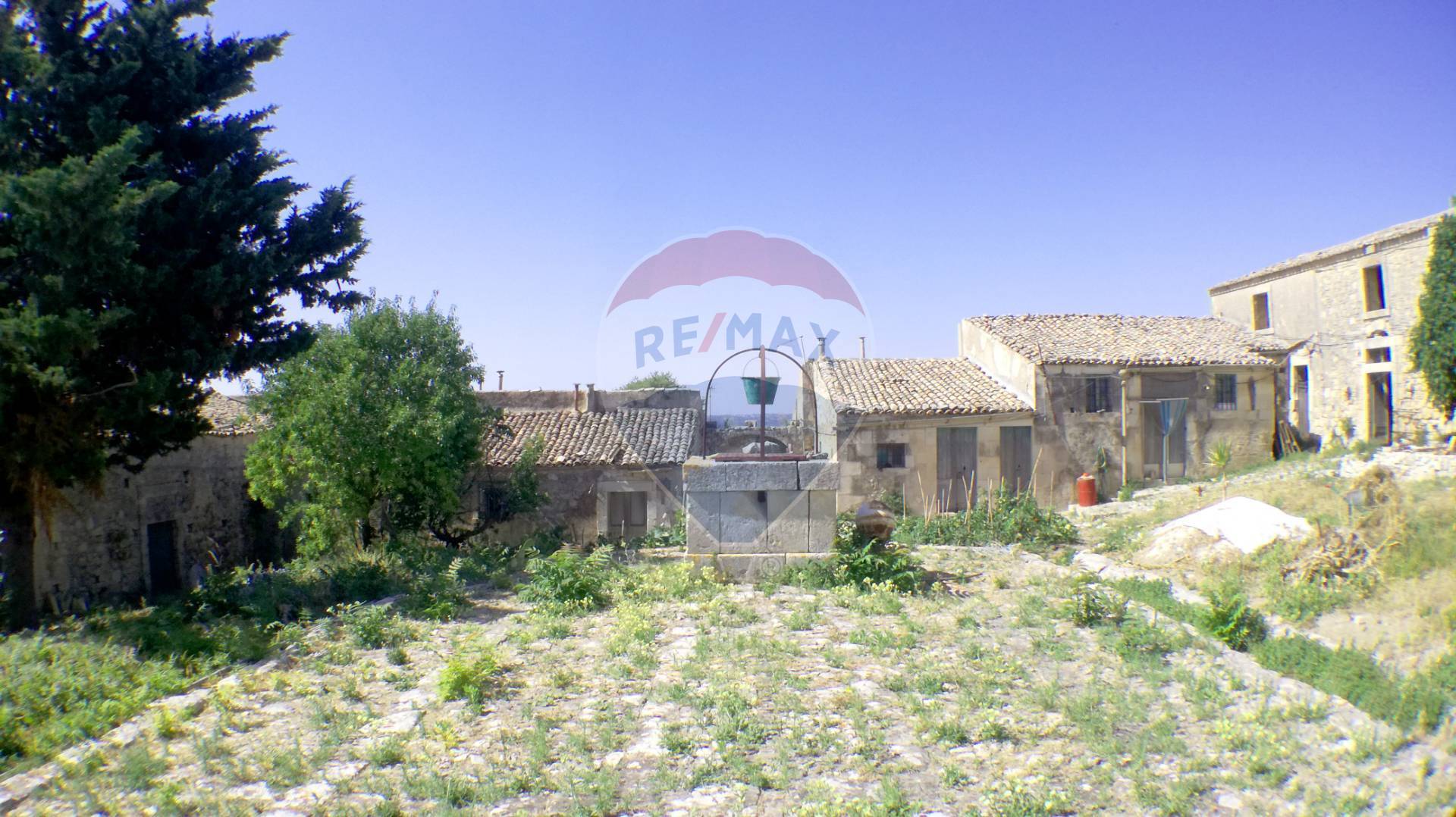 Villa Bifamiliare RAGUSA vendita  San Giacomo  RE/MAX Prima Classe