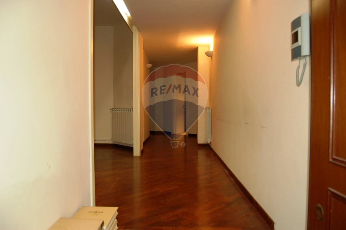 Ufficio - Loc.Com. ROMA vendita    RE/MAX My House