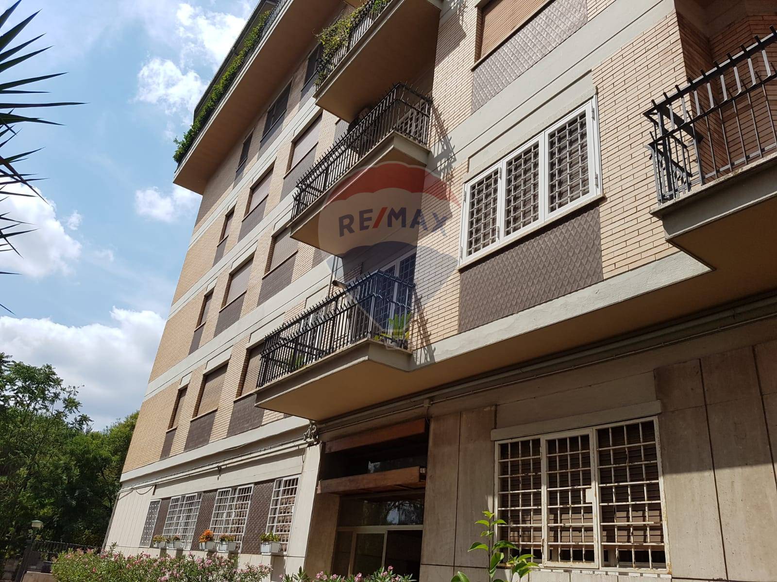  roma affitto quart:  re-max-titanus