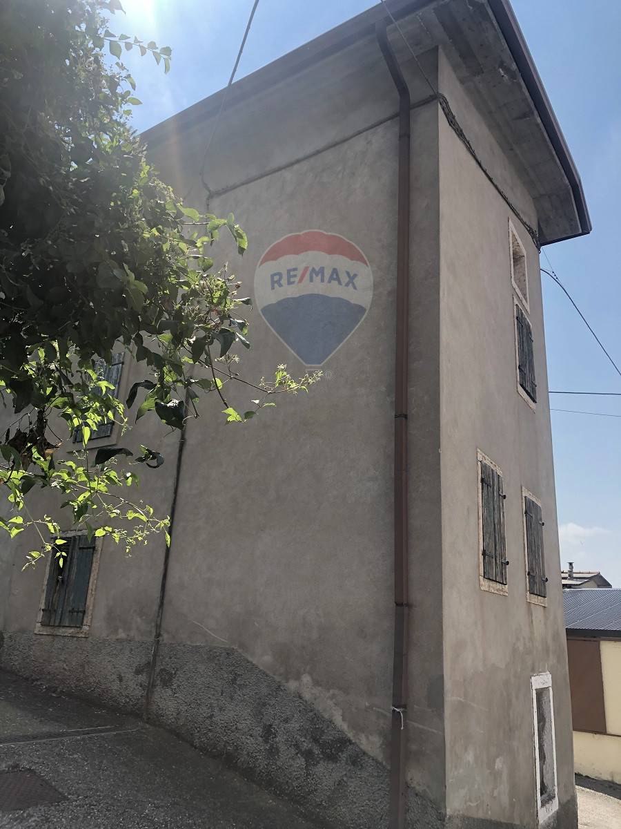 Rustico - Cascina GREZZANA vendita    RE/MAX Top Elegance